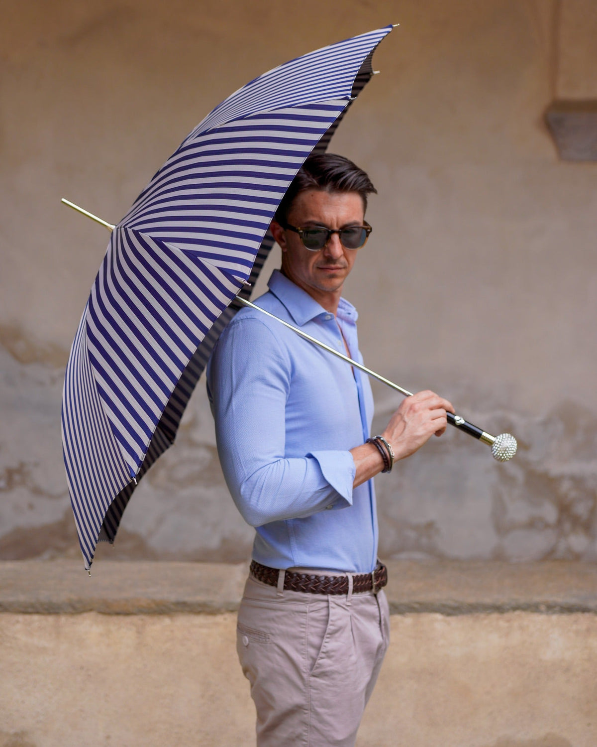 Why a Luxury Umbrella Is More Than Just a Rain Accessory?