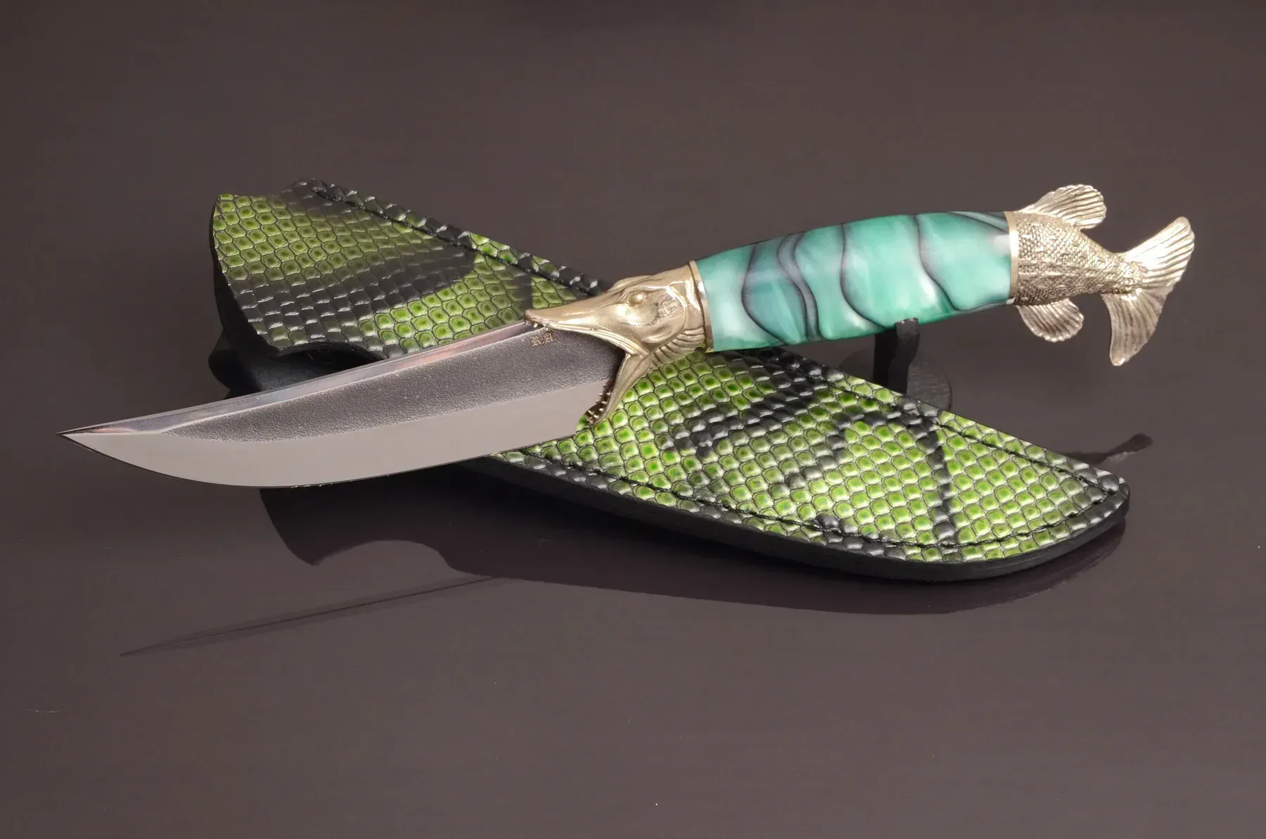 Handmade Designer Knife Pike with N690 Steel and Acrylic Handle - Elegant Knives