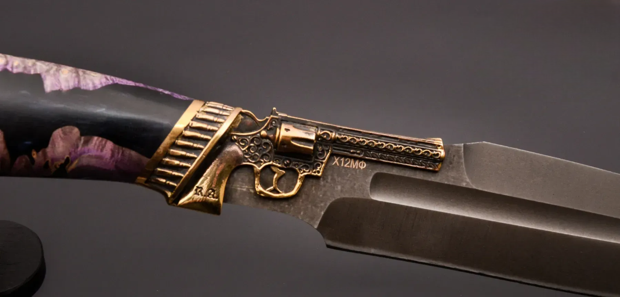 Designer Exclusive Handmade Knife with Revolver Guard