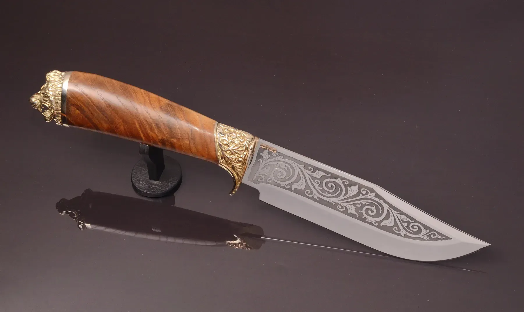 Hunting-Style Knife "Lion" with Walnut Handle and Leather Sheath