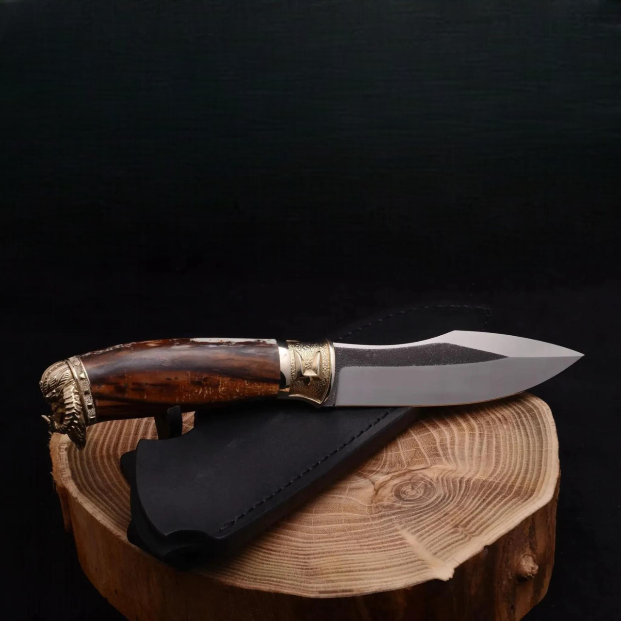Hand-forged hunting knives