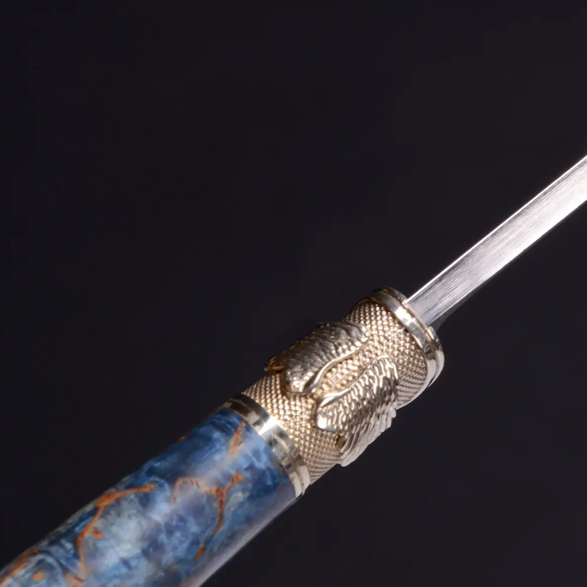 Custom Damascus steel knives