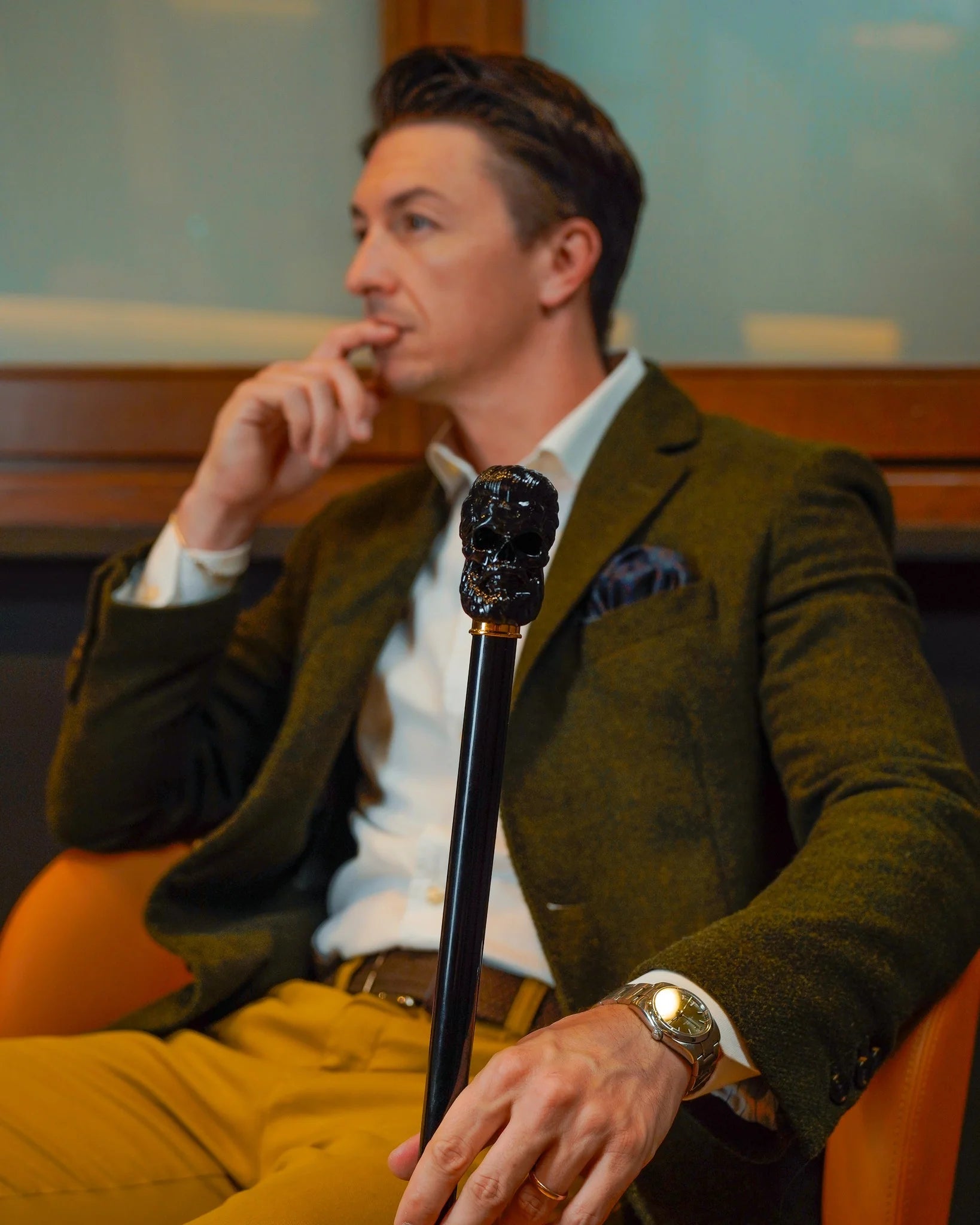 Luxury Black Skull Walking Cane – Gold-Plated Elegant Gothic Cane