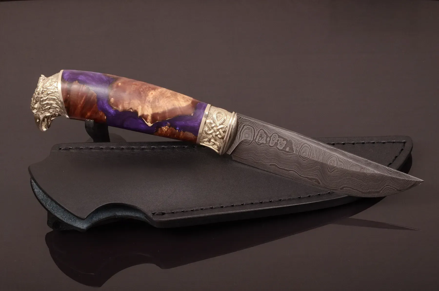 Handmade Damascus Steel Knife with Artistic Casting and Hybrid Handle