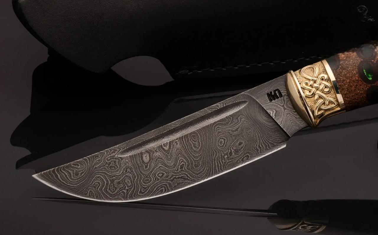 Luxury Damascus Steel Knife with Hybrid Handle and Leather Sheath - Elegant Knives
