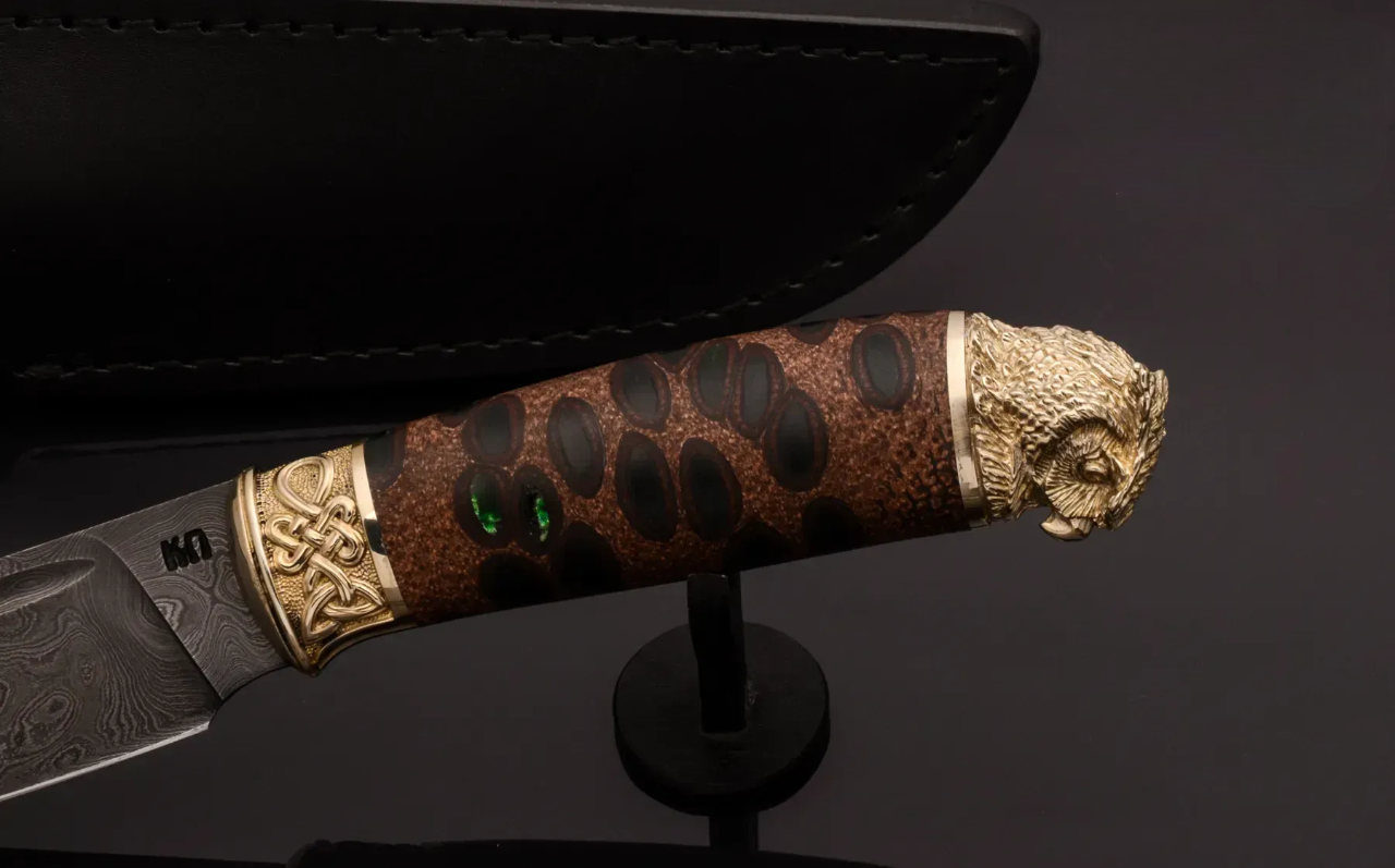 Luxury Damascus Steel Knife with Hybrid Handle and Leather Sheath - Elegant Knives