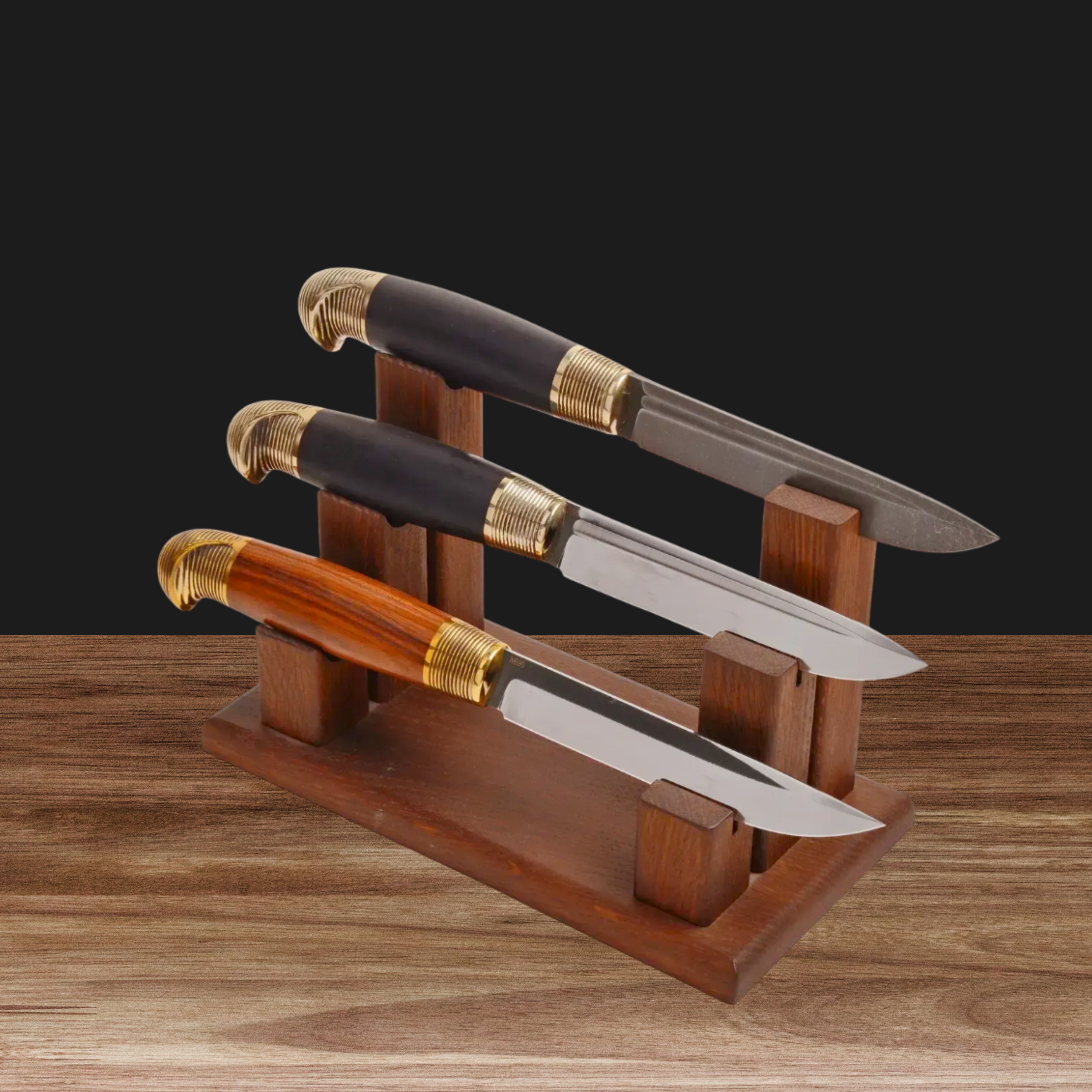Triple Knife Display Stand – Solid Oak
