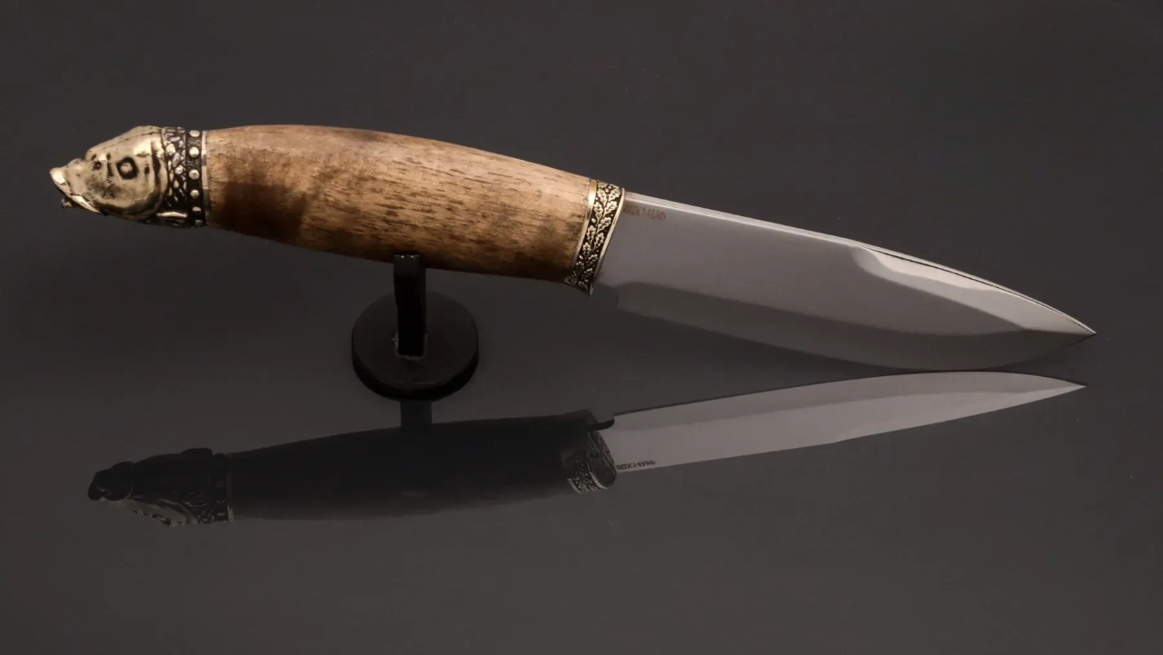 Refined Collectible Knife with Stainless Steel Blade and Walnut Handle