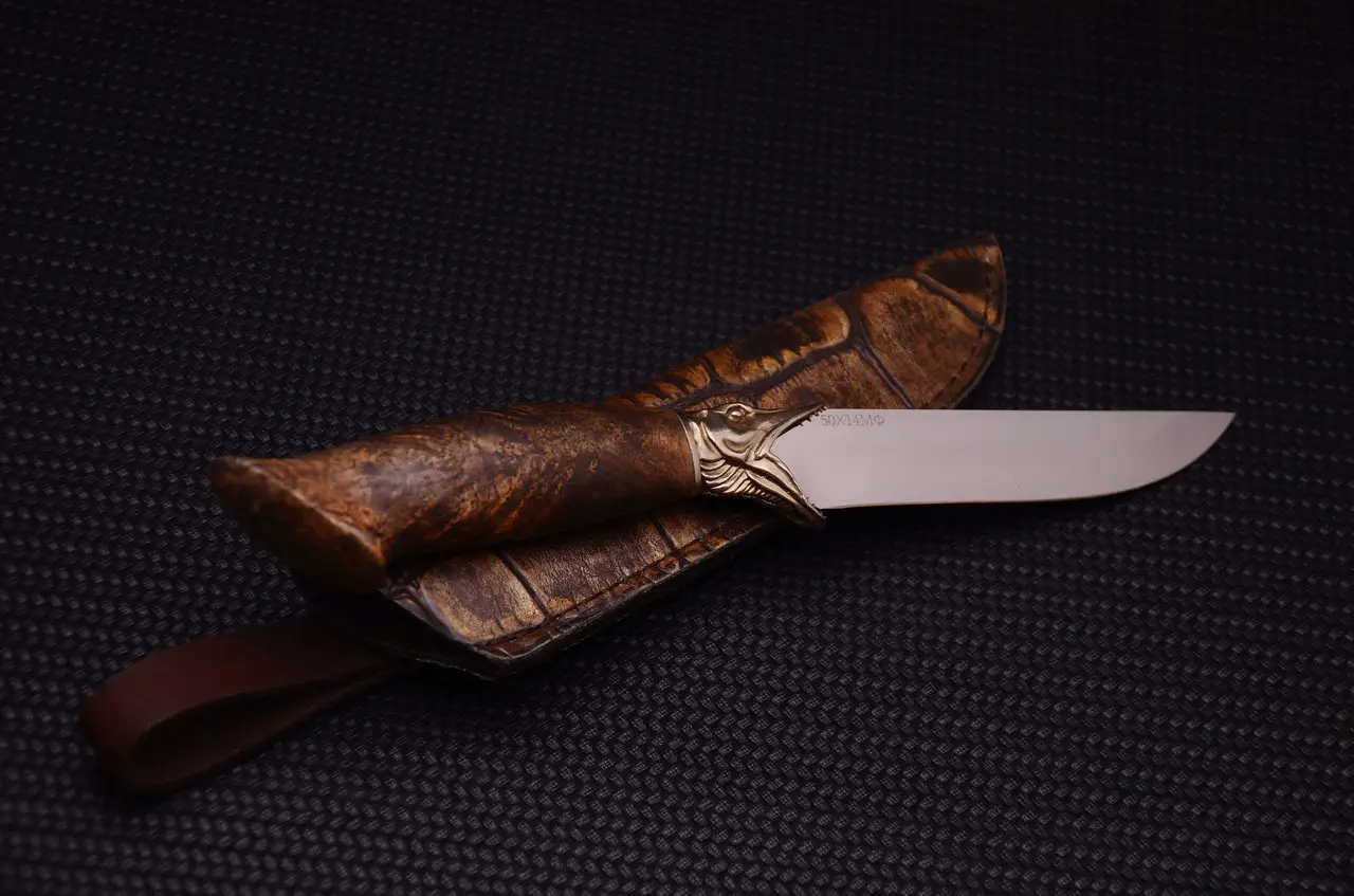 Custom hunting knives