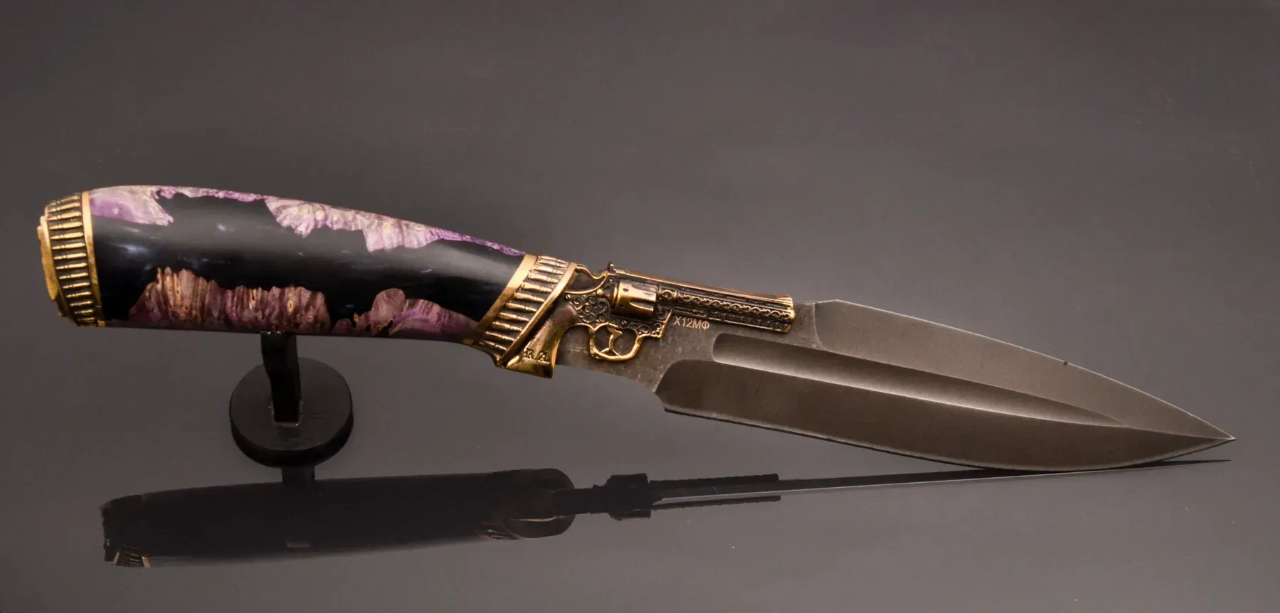Designer Exclusive Handmade Knife with Revolver Guard