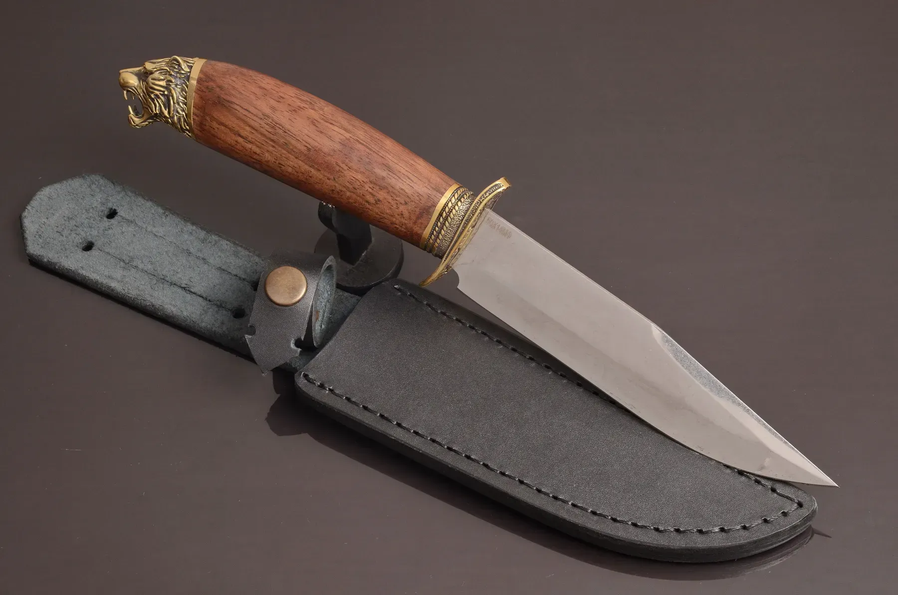 Designer Classic Stainless Steel Knife with Walnut Handle