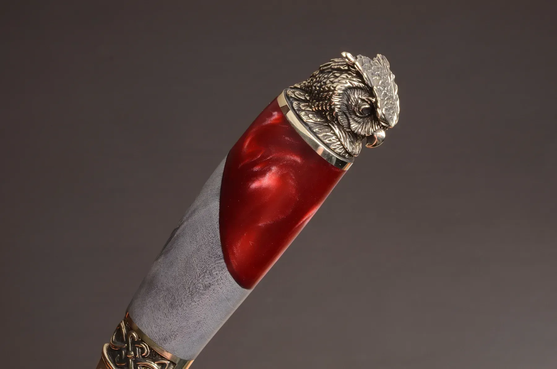 Exclusive Knife with Hybrid Handle and Leather Sheath