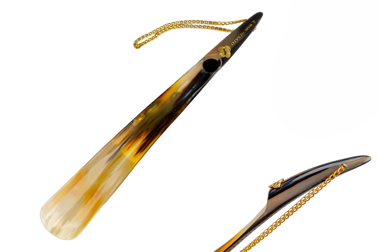 Artisan Horn Shoehorn – Natural Light Color, Handcrafted Elegance