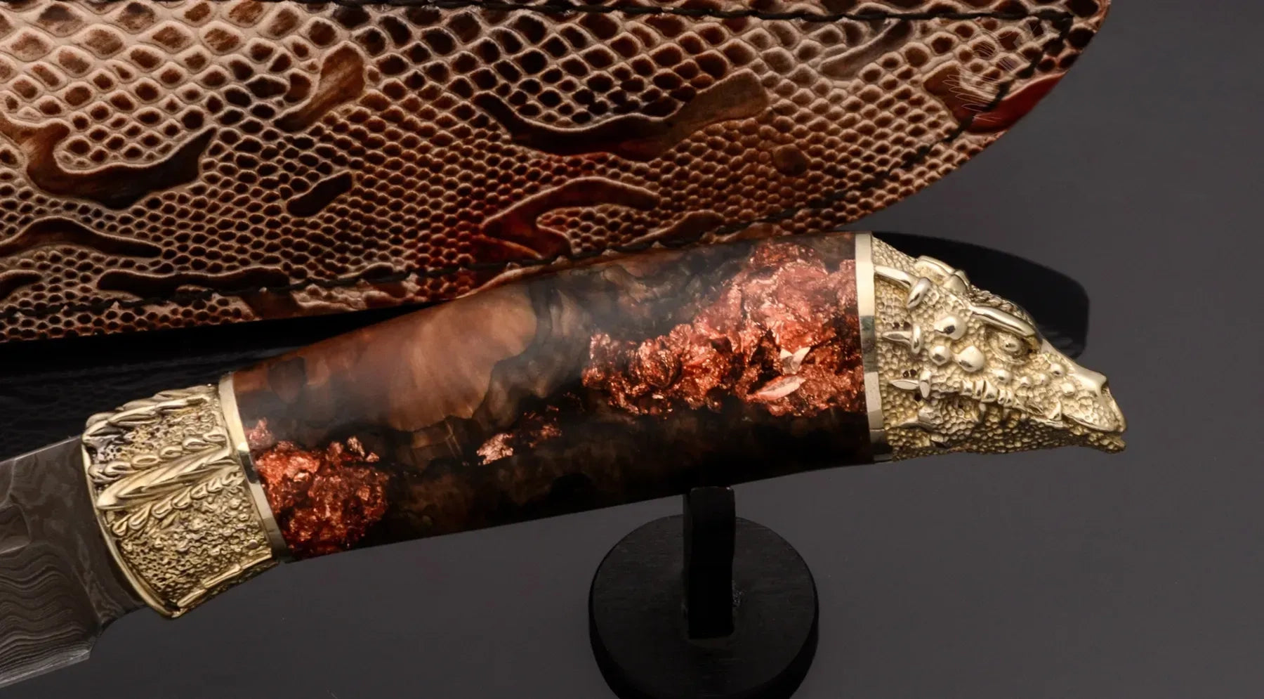 Damascus steel blade handmade knife