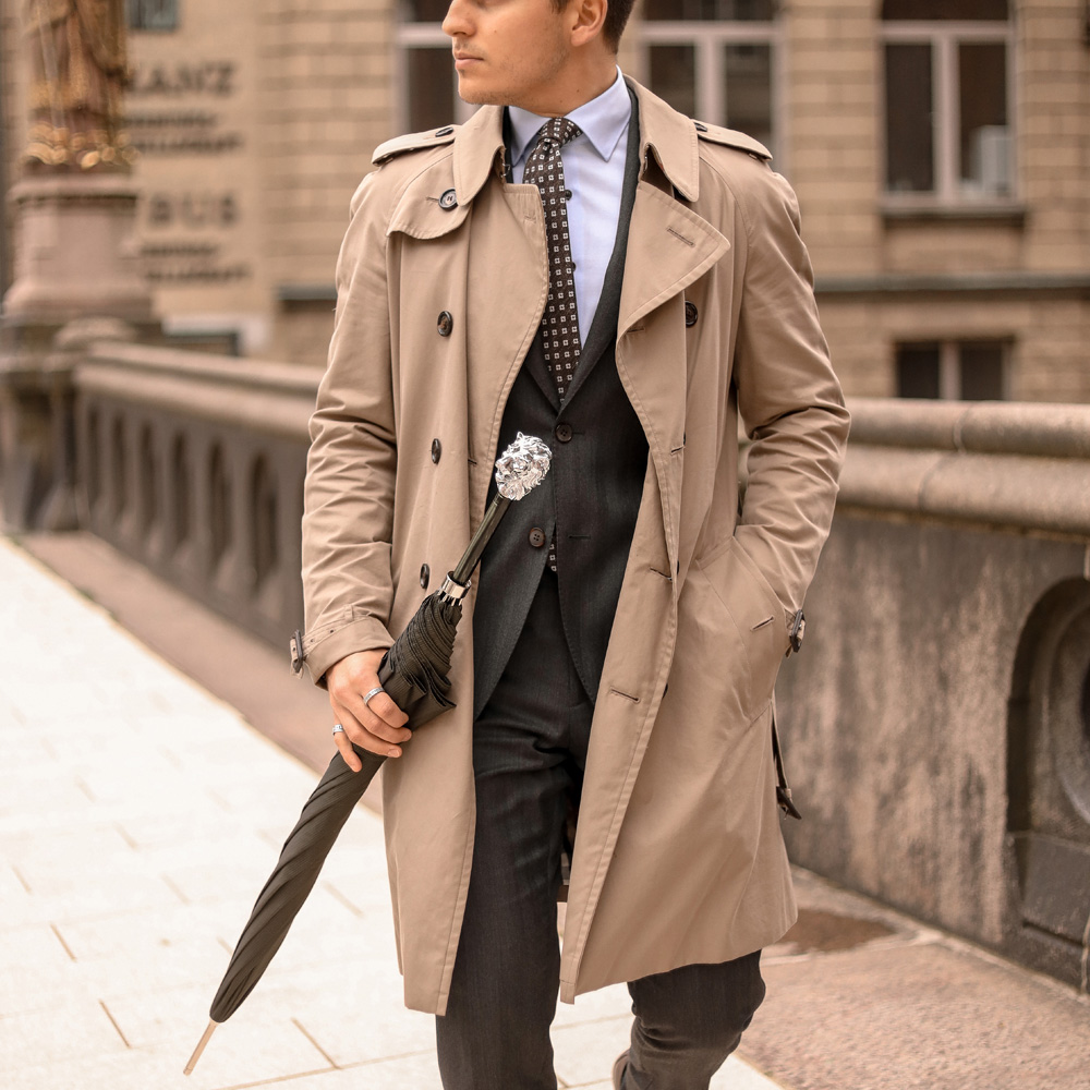 Green Umbrella with Silver Lion Handle – Handmade Italian Luxury