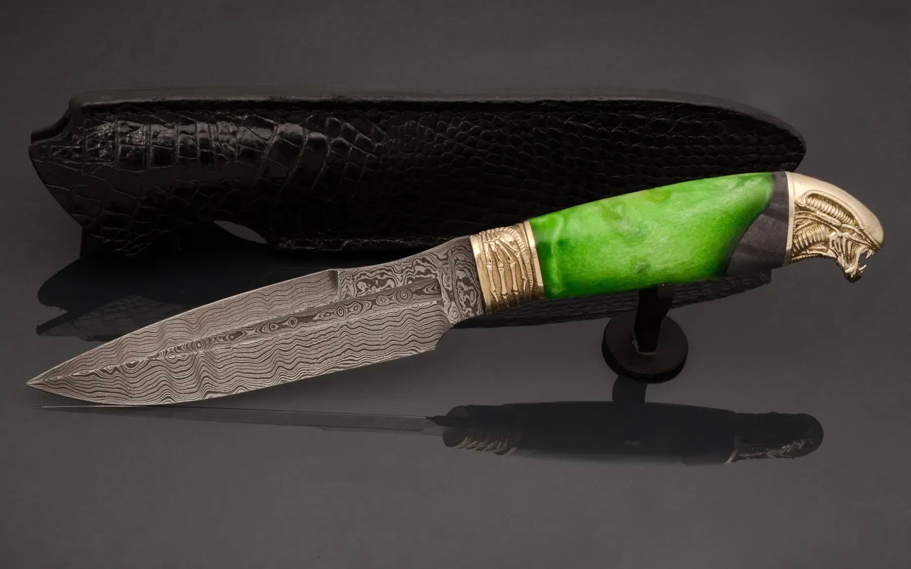 author art knife collectible