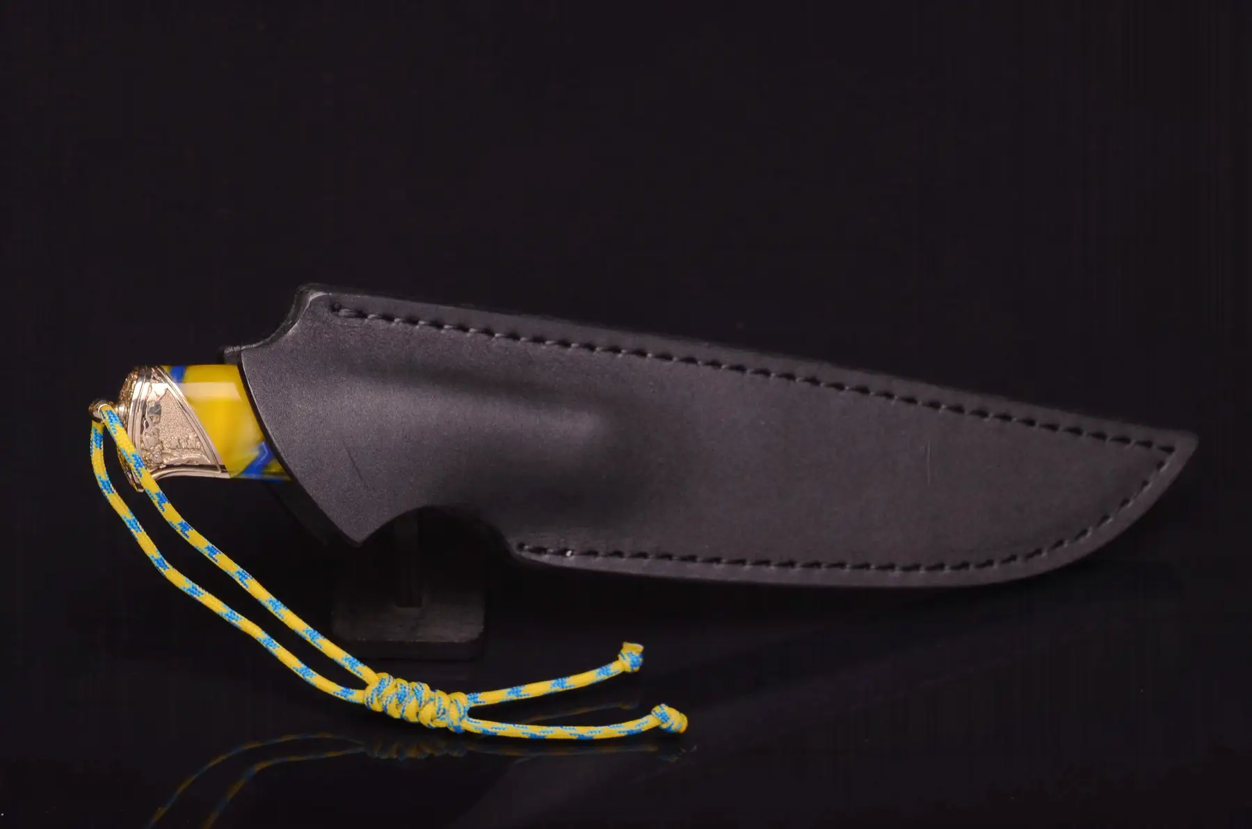 Custom-made Damascus knives