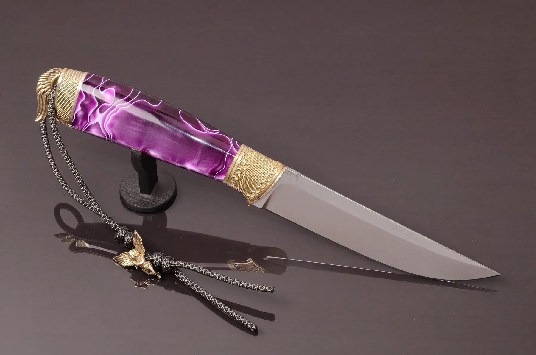 Luxury Handmade Knife Aries with Acrylic Handle and N690 Steel - Elegant Knives