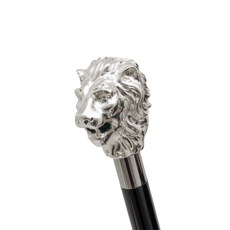 Elegant Silver Lion Handle Shoehorn – Handcrafted in Italy