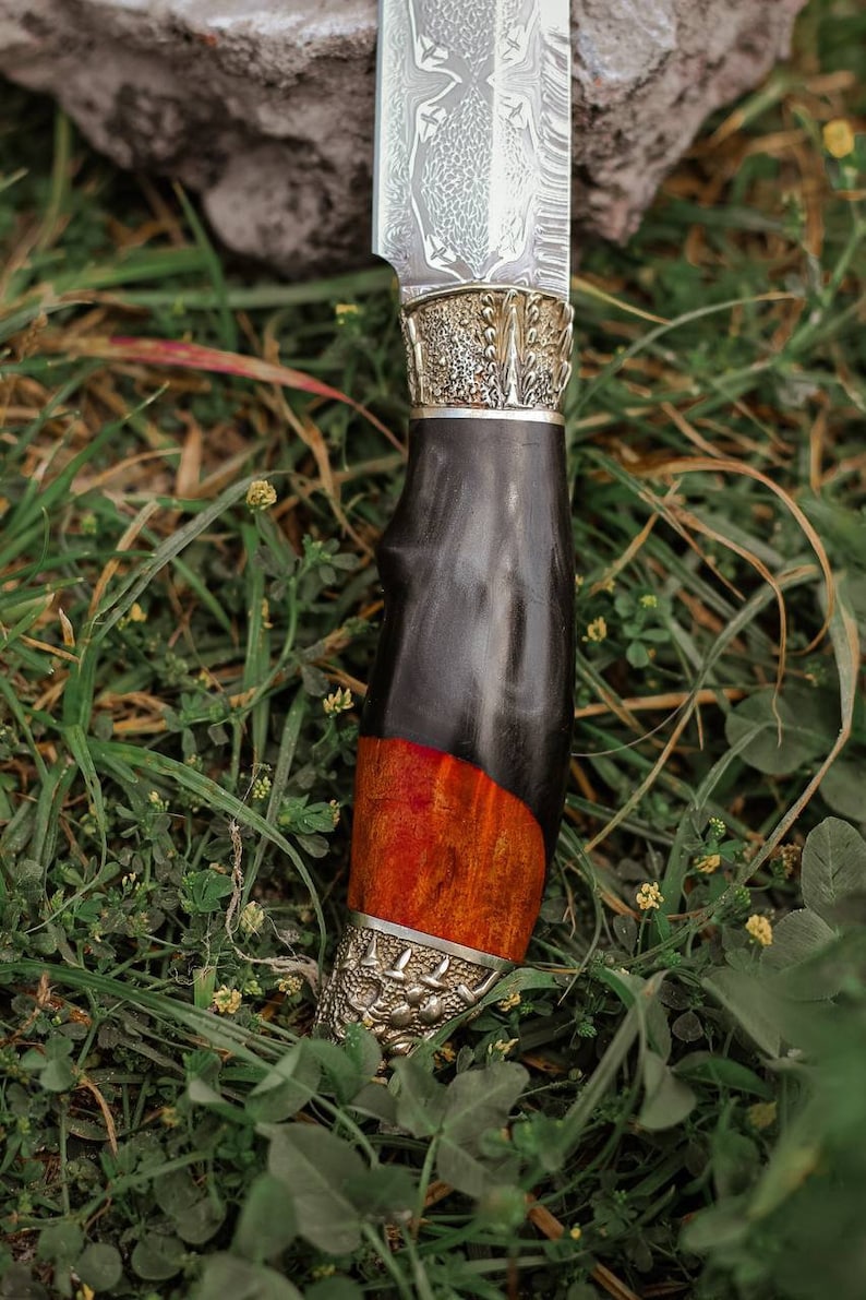 Customized knives