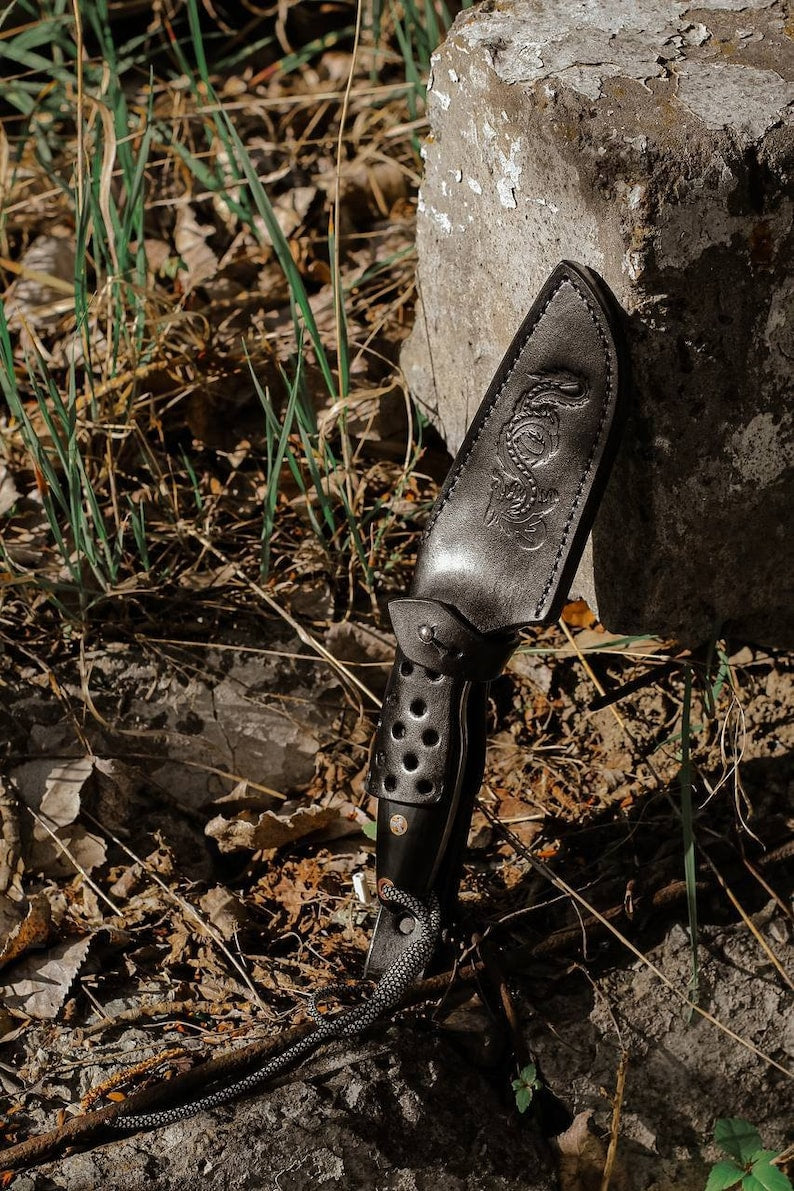 Top-tier hunting and survival knives