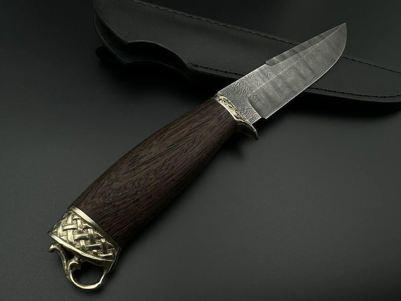 Professional grade skinning knives