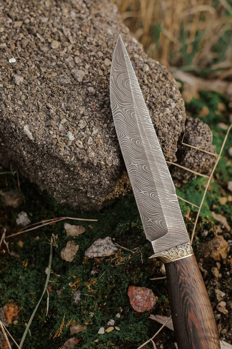 Exclusive bushcraft knives