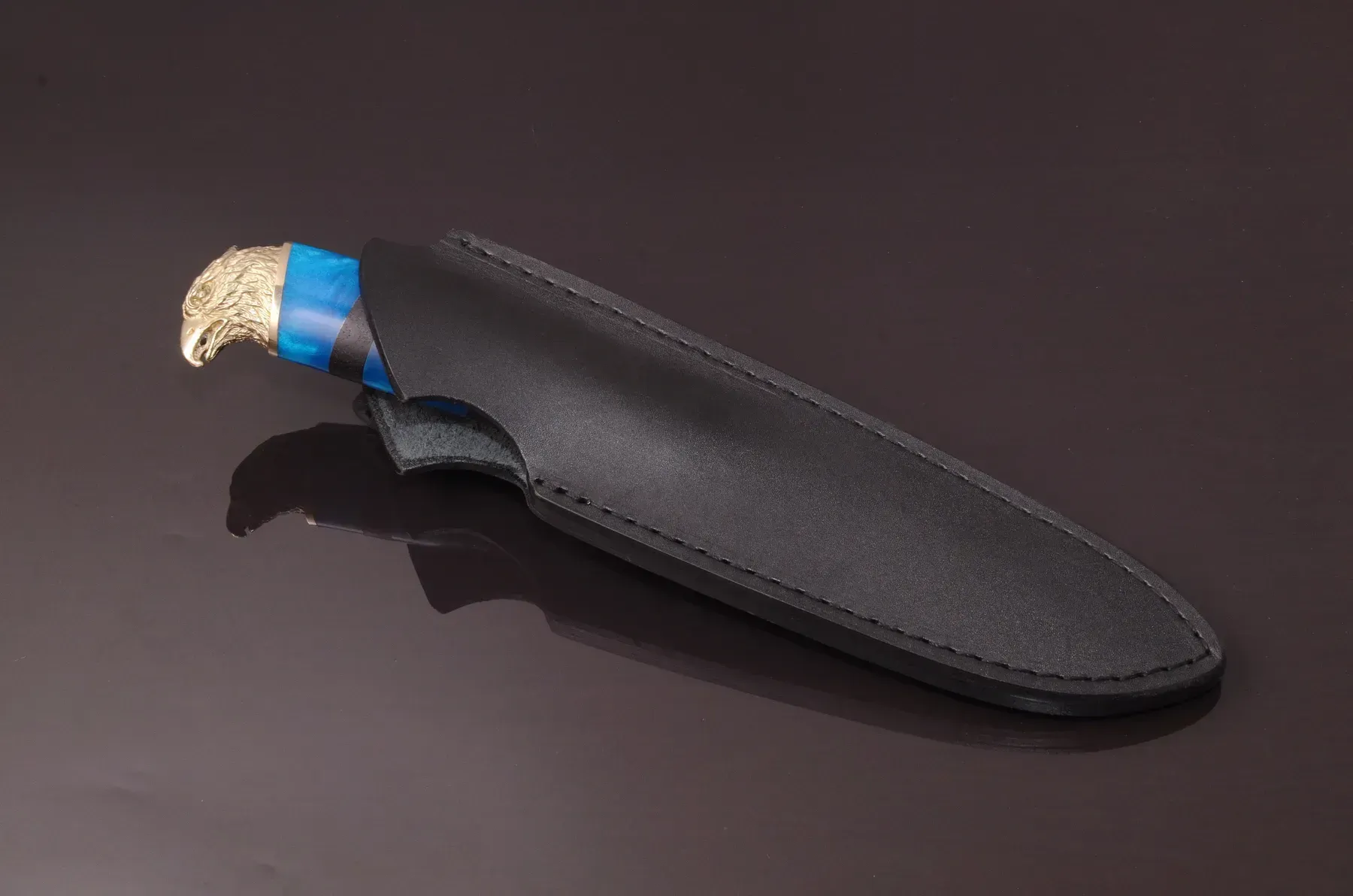 Luxury Handmade Knife – N690 Steel Blade with Hornbeam & Acrylic Handle