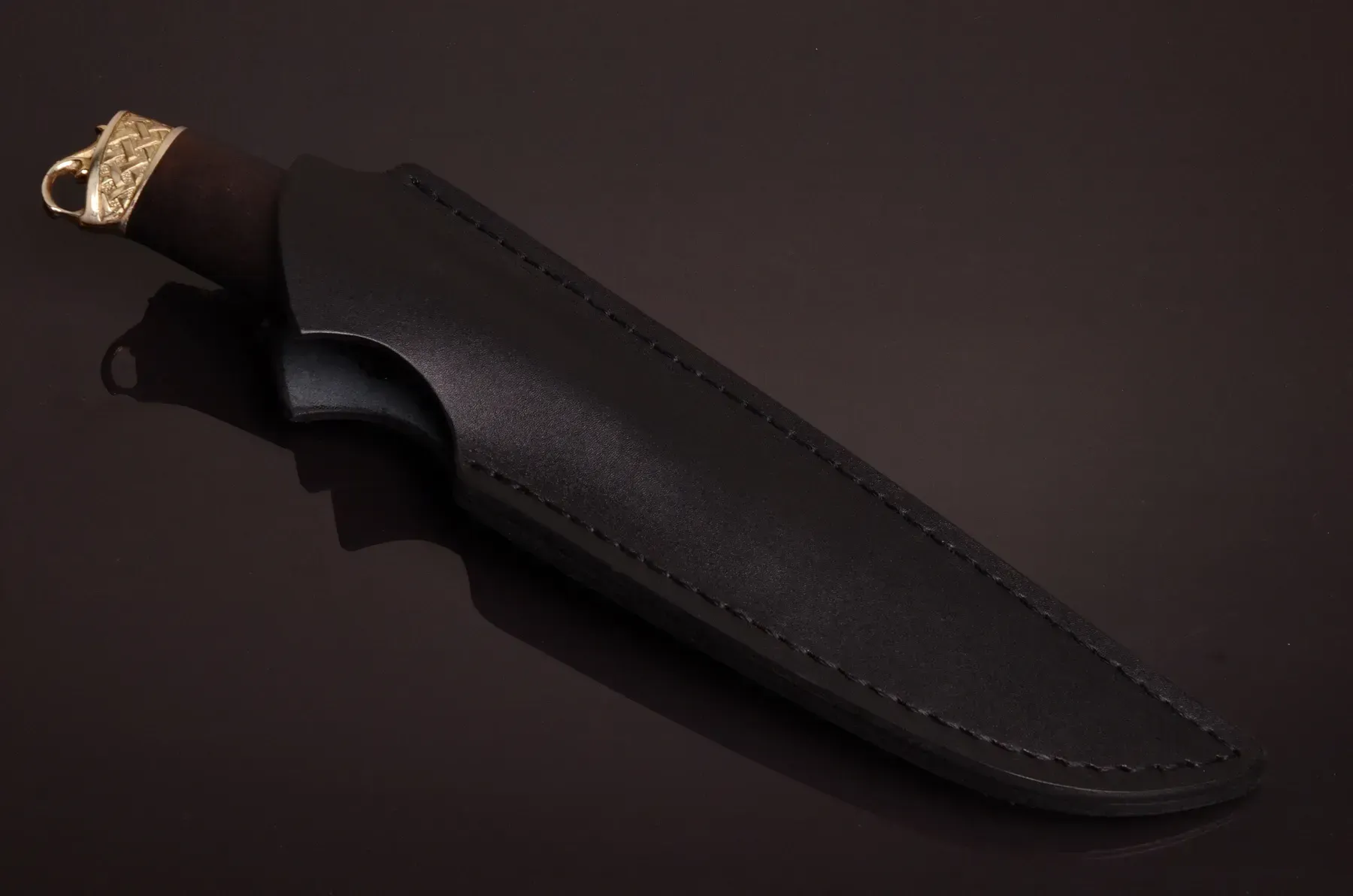 Classic Style Handmade Damascus Steel Knife with Oak Handle