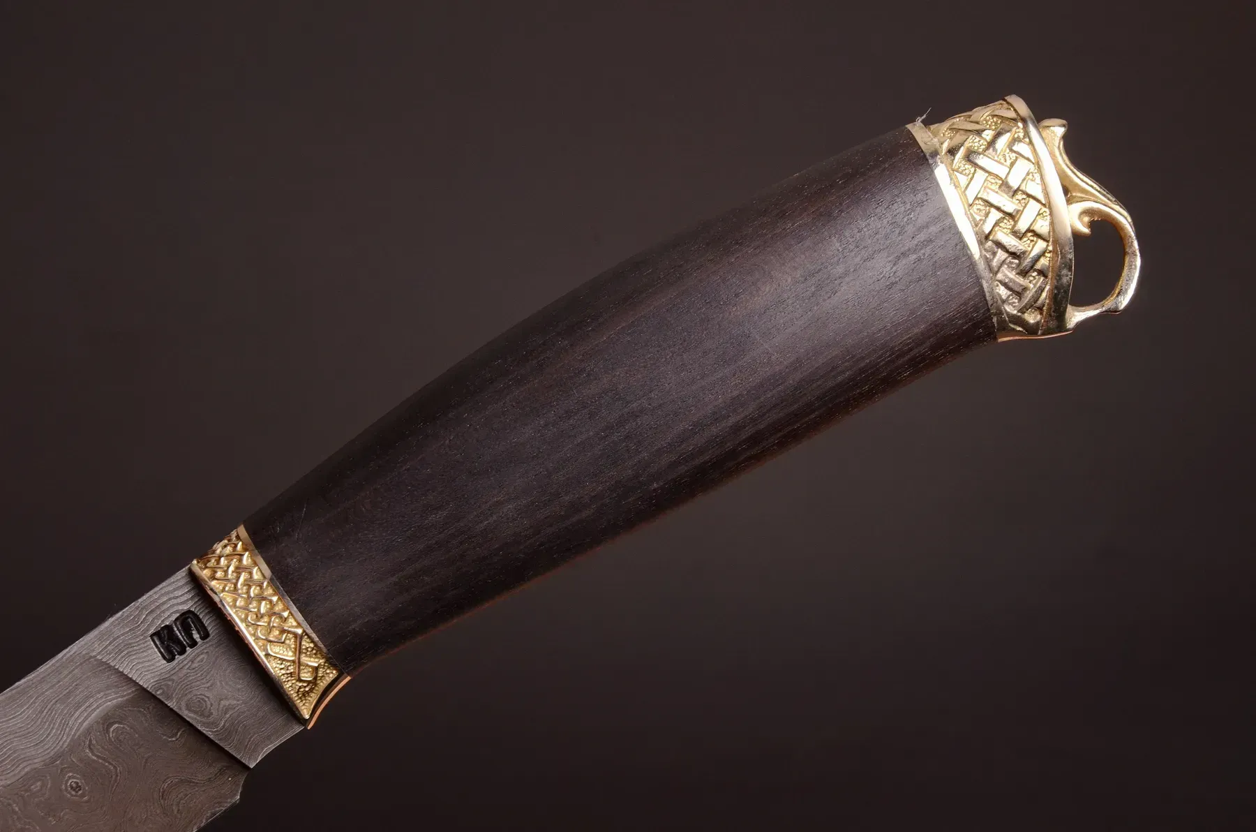 Classic Style Handmade Damascus Steel Knife with Oak Handle