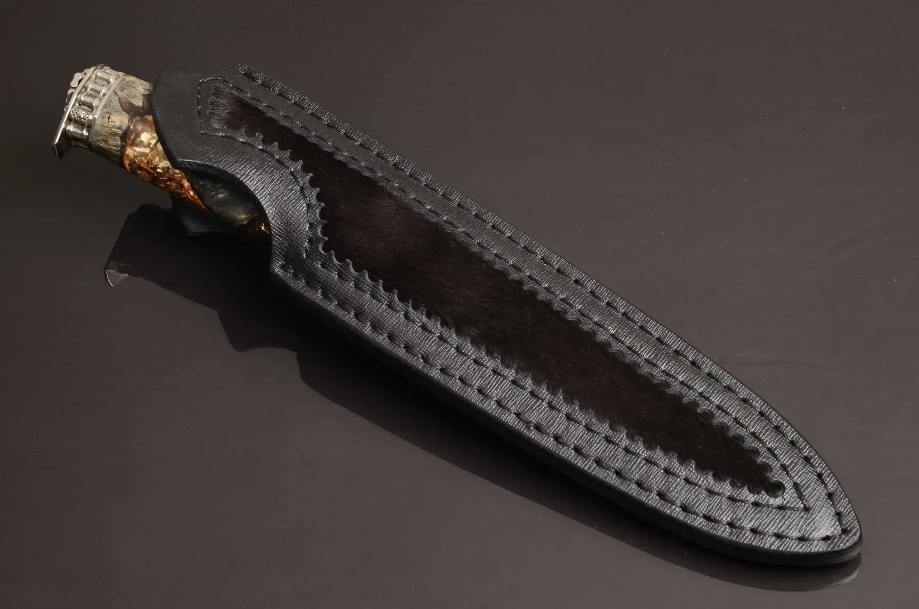 Luxury Damascus Steel Knife with Hybrid Handle and Leather Sheath - Elegant Knives