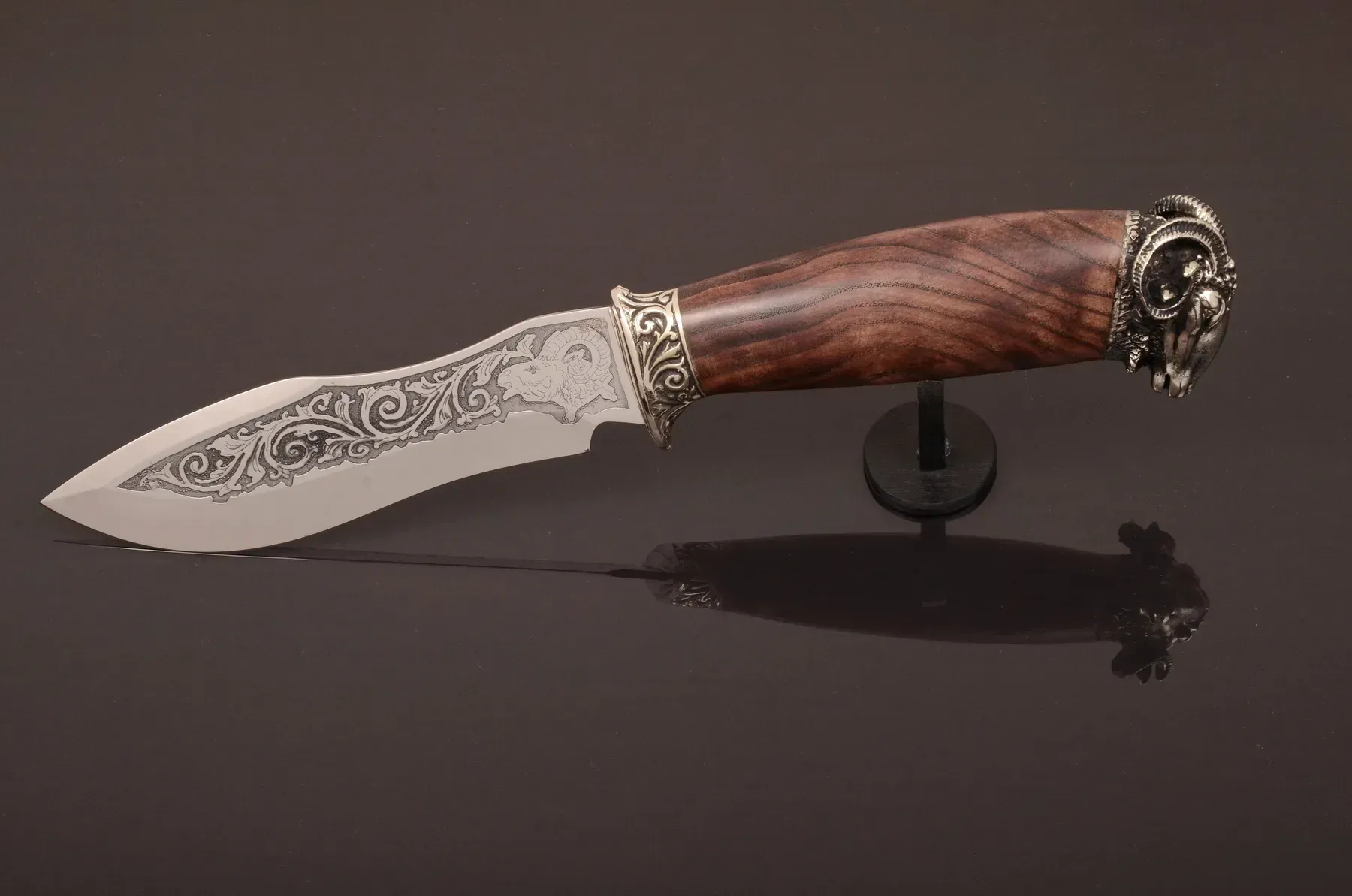 Hunting-Style Knife "Ram" with Stabilized Walnut Handle