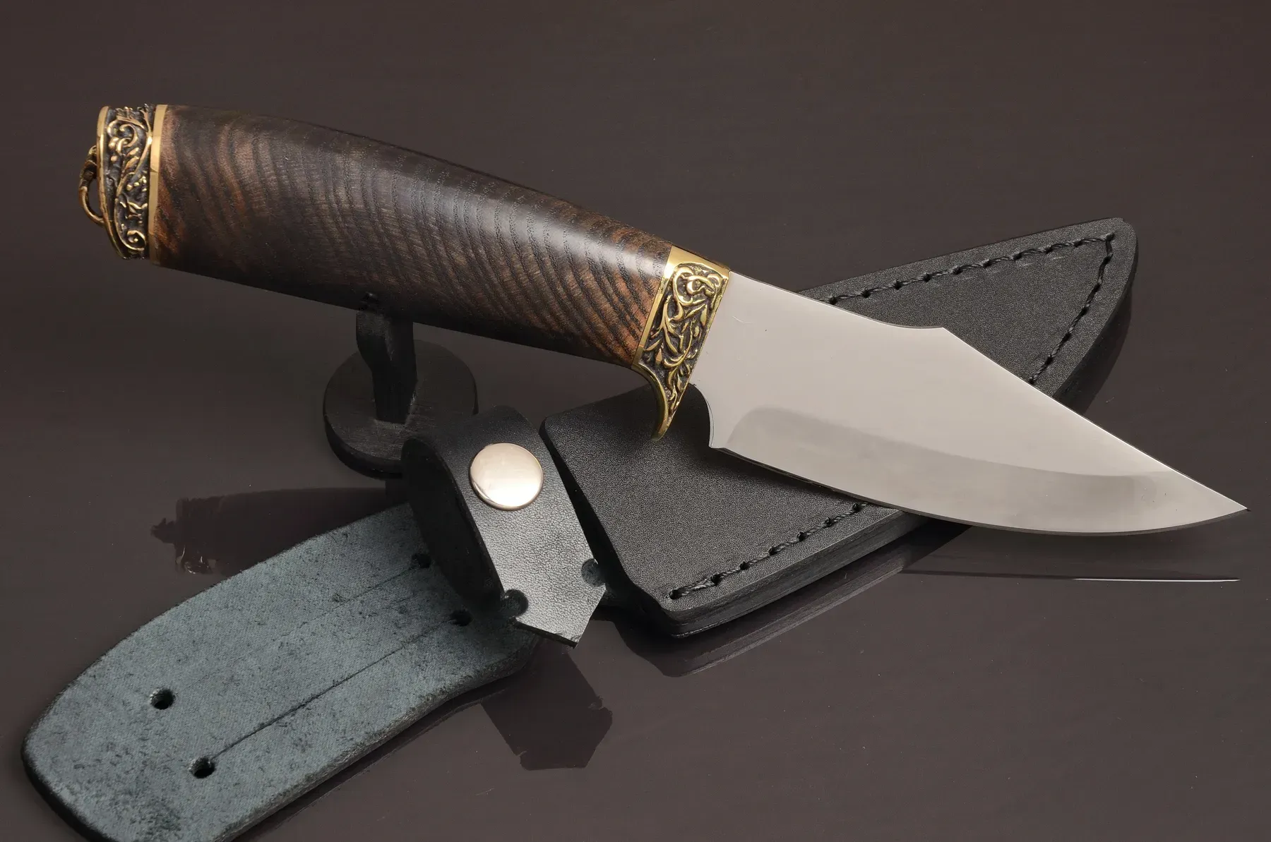 Compact Stainless Steel Knife 50X14MF with Hornbeam Handle