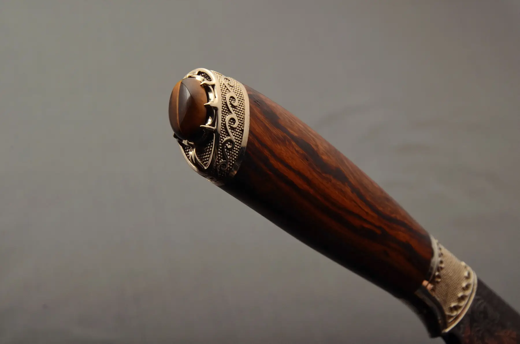 Exclusive survival knives