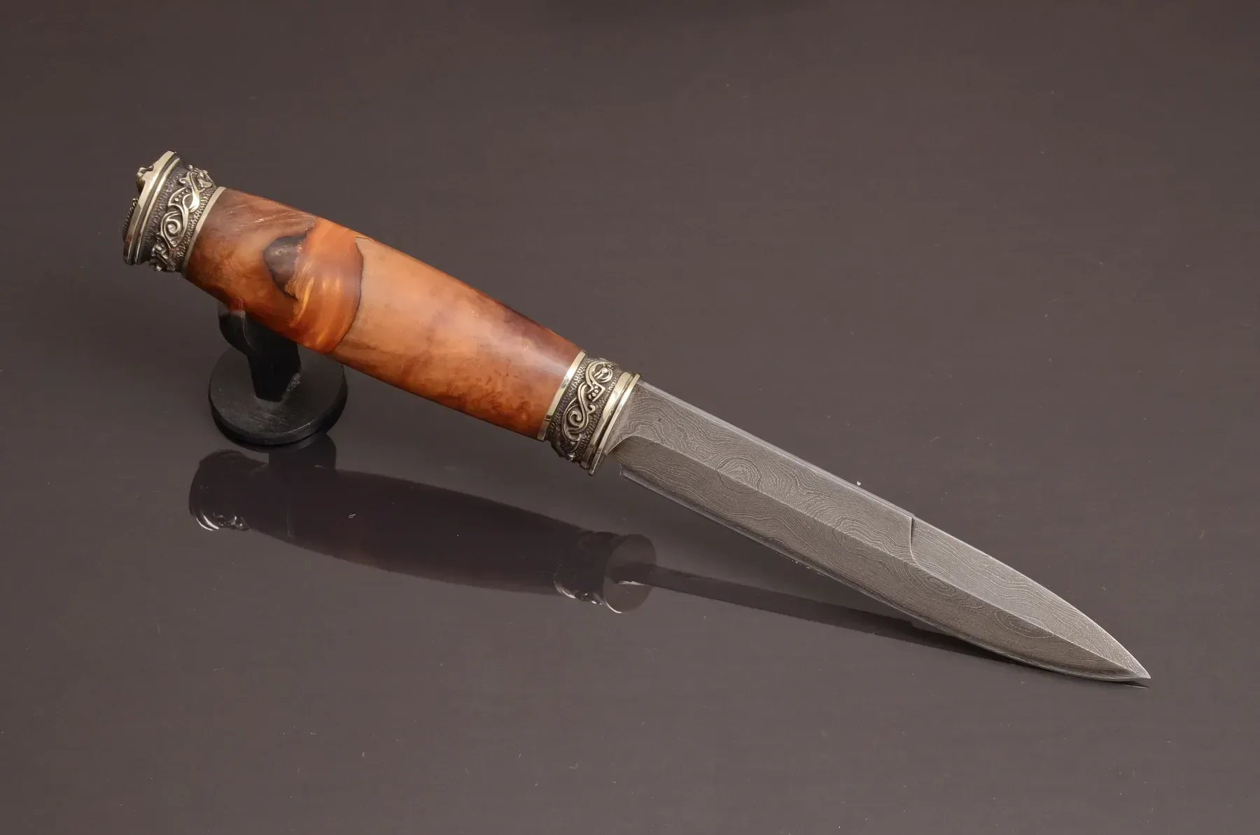 Handmade Damascus Steel Knife with Moose Head Cast Bolster
