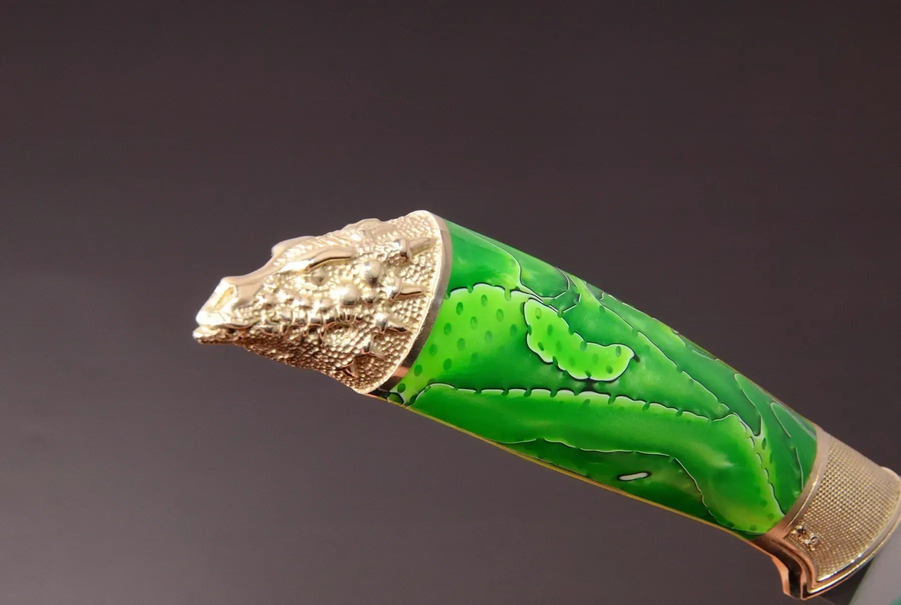 Luxury Handmade Knife N690 Steel with Acrylic Handle - Elegant Knives