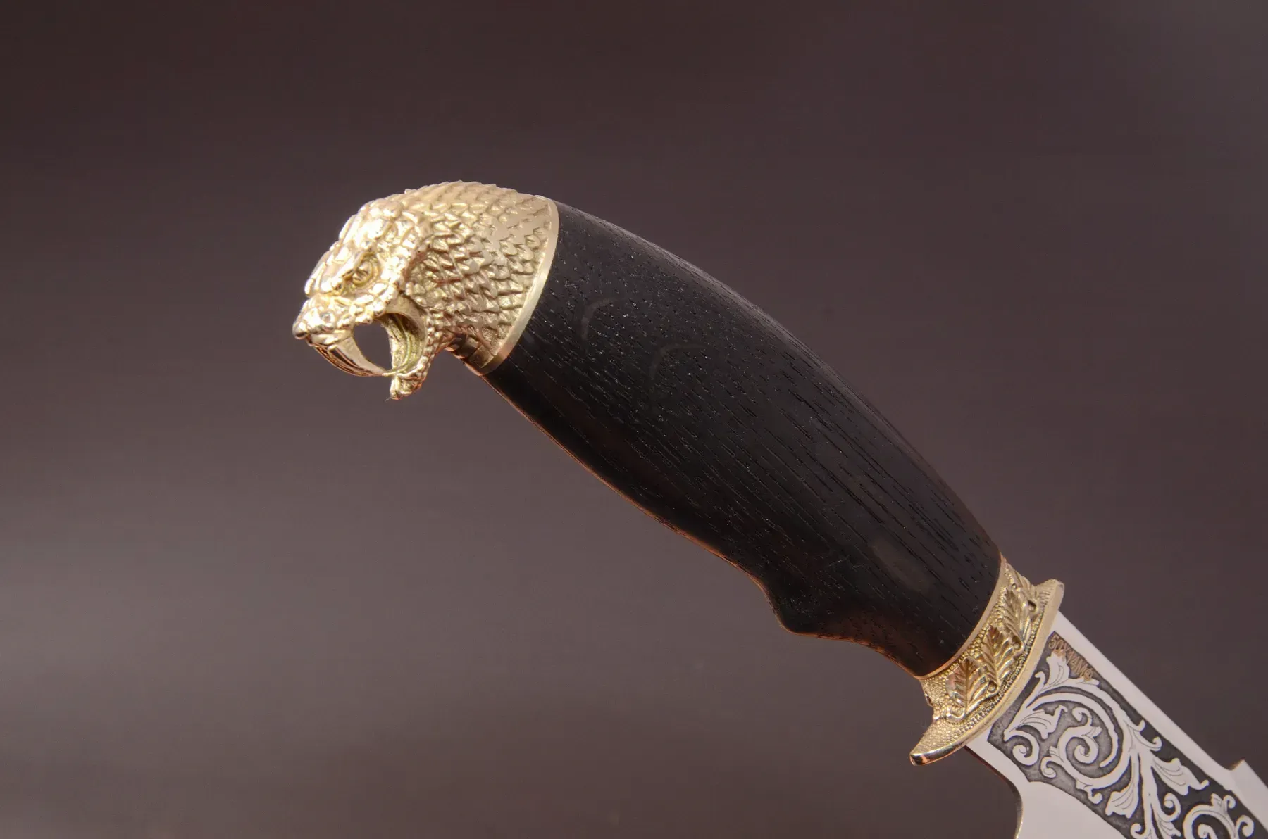 Snake-Style Knife with Etched Stainless Blade and Oak Handle