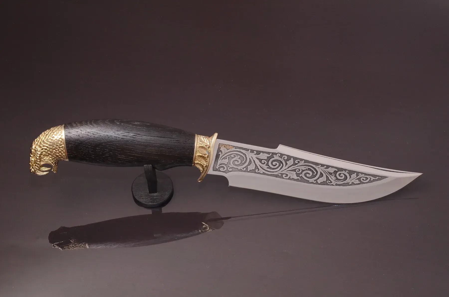 Snake-Style Knife with Etched Stainless Blade and Oak Handle