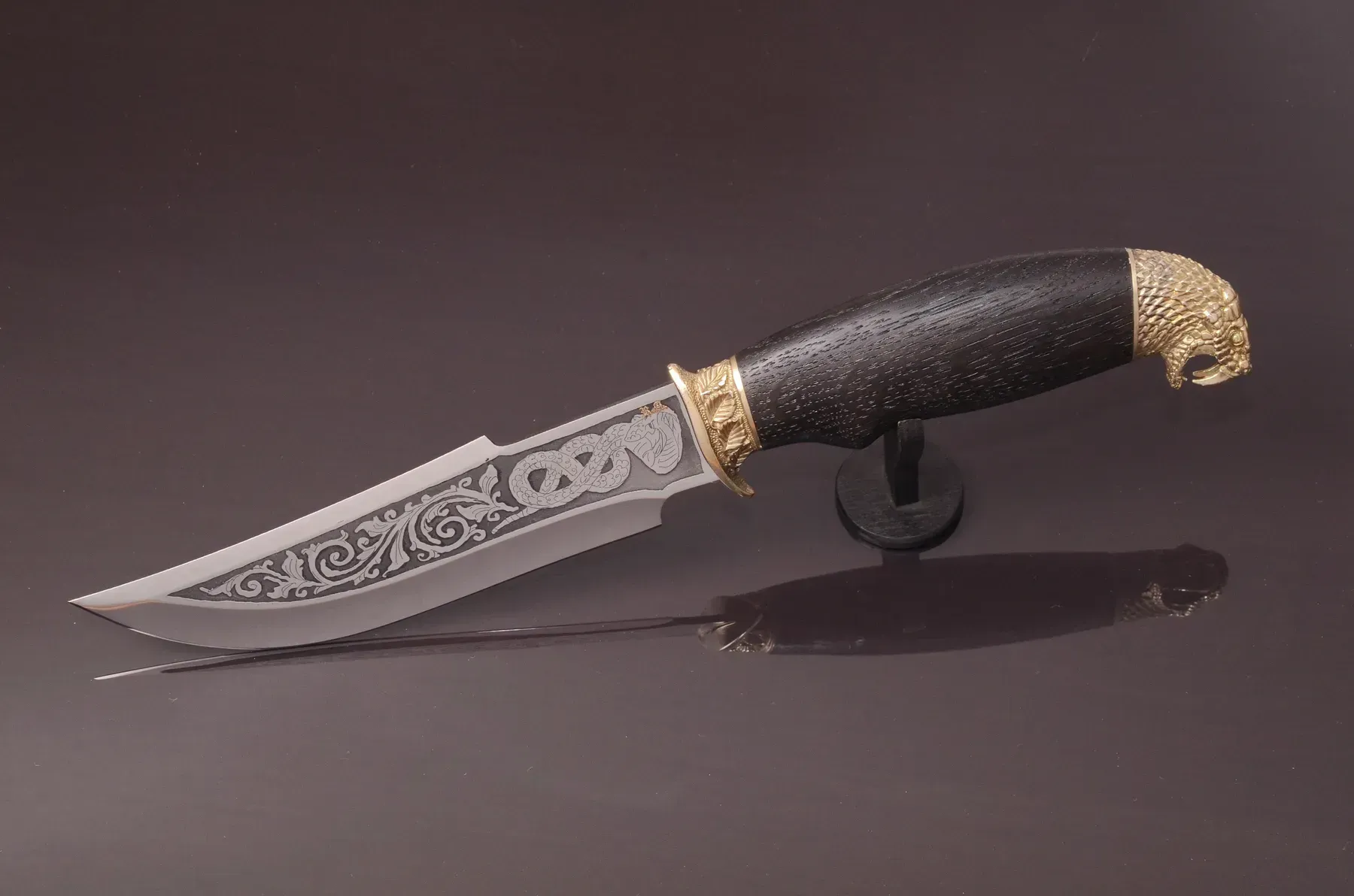 Snake-Style Knife with Etched Stainless Blade and Oak Handle