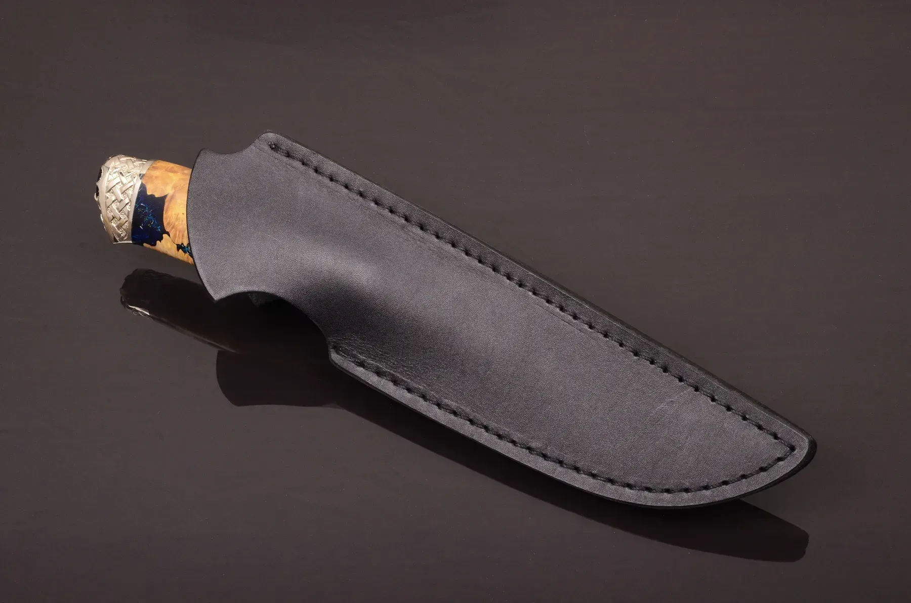 Luxury Handmade Damascus Steel Knife – Hybrid Handle with Natural Stone