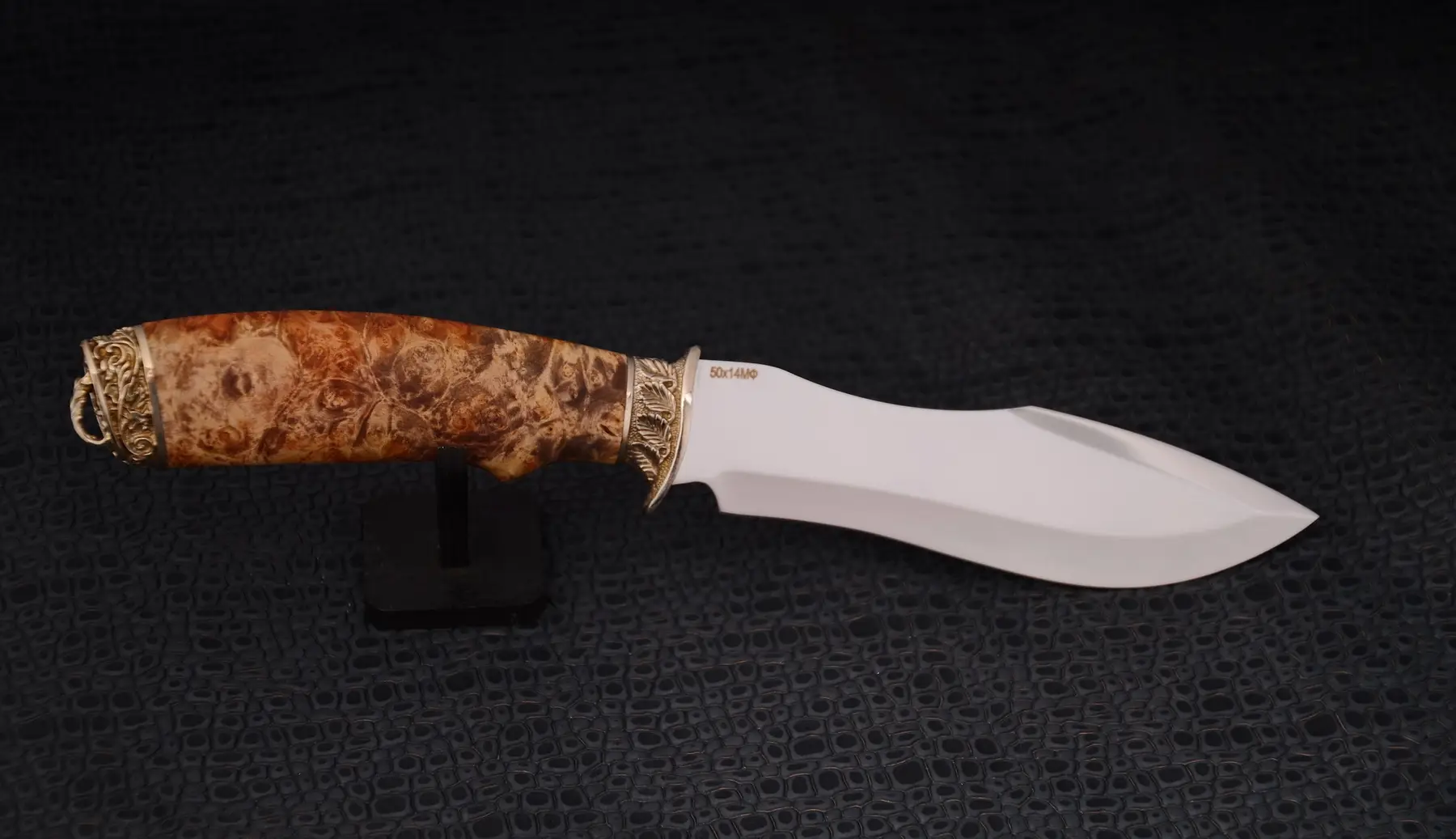 Elite wilderness knives