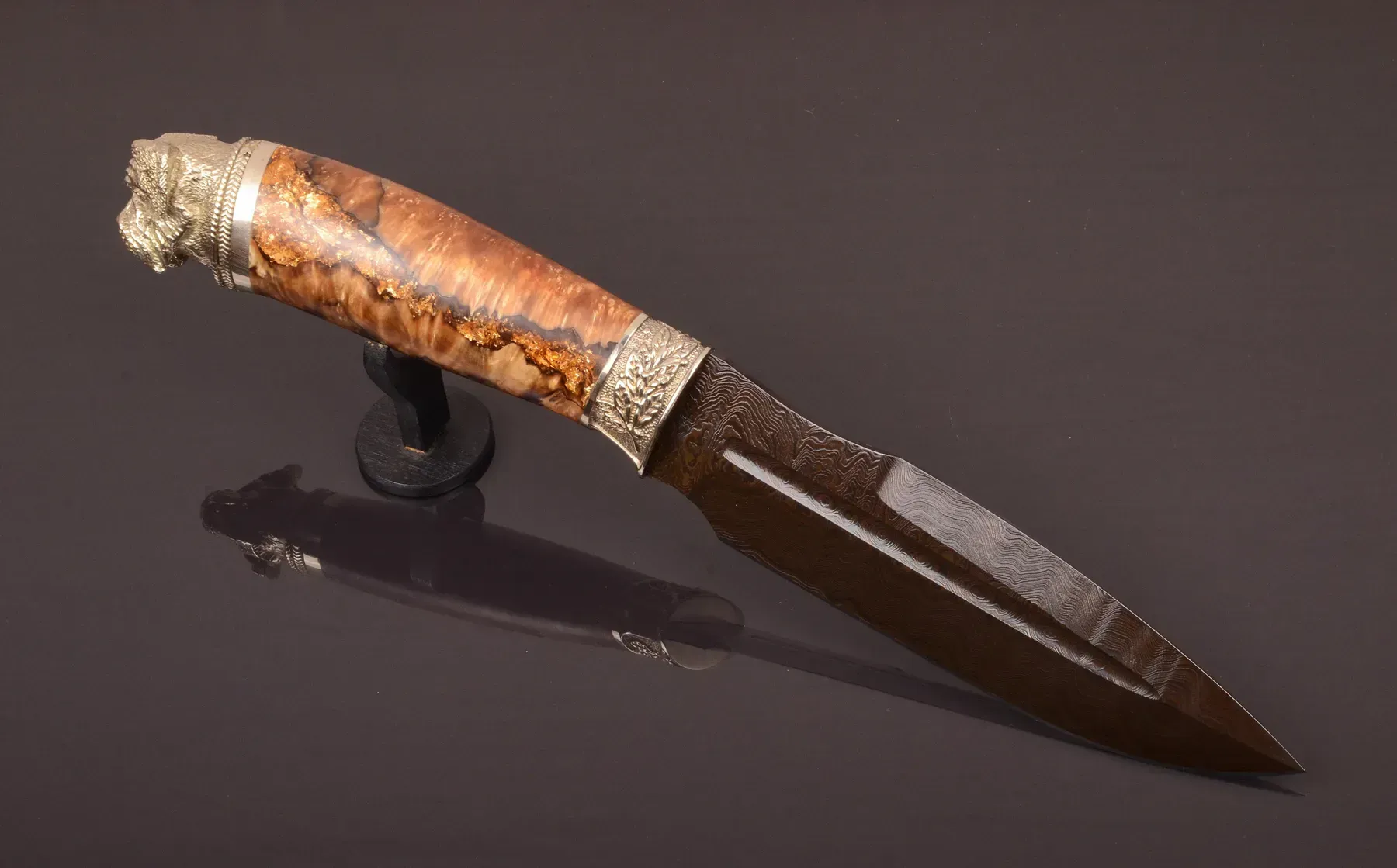 Exclusive Damascus Steel Knife with Mastiff Head Pommel