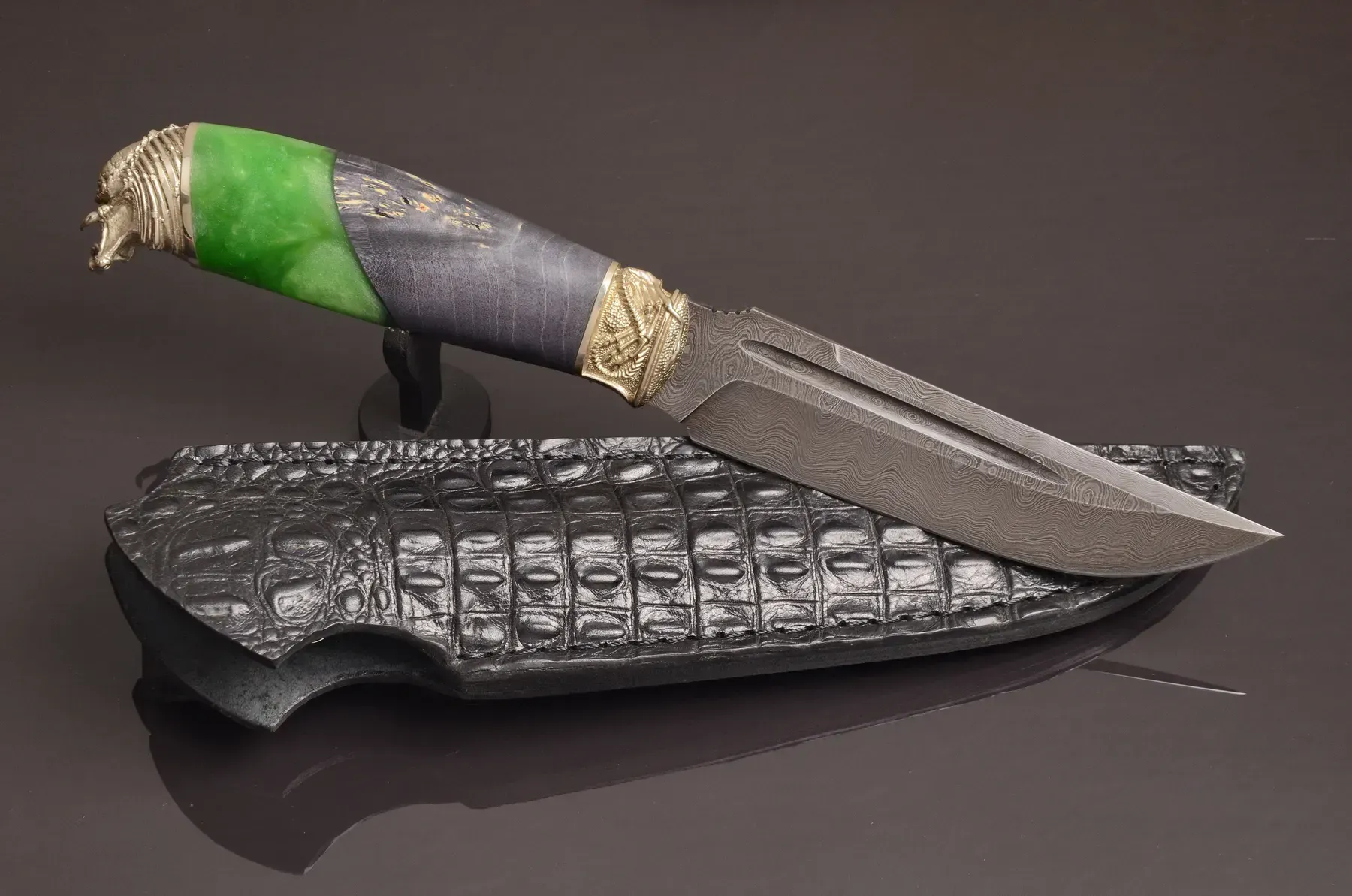 Collectible Damascus Steel Knife with Hybrid Handle and Leather Sheath