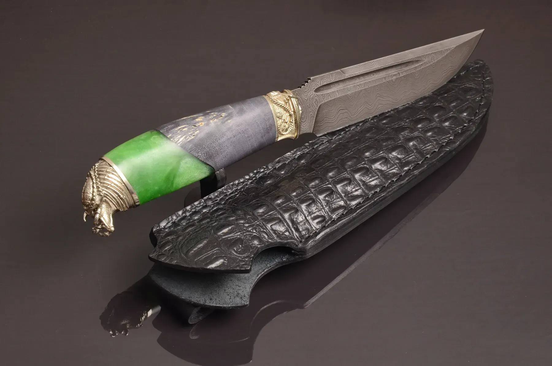 Collectible Damascus Steel Knife with Hybrid Handle and Leather Sheath