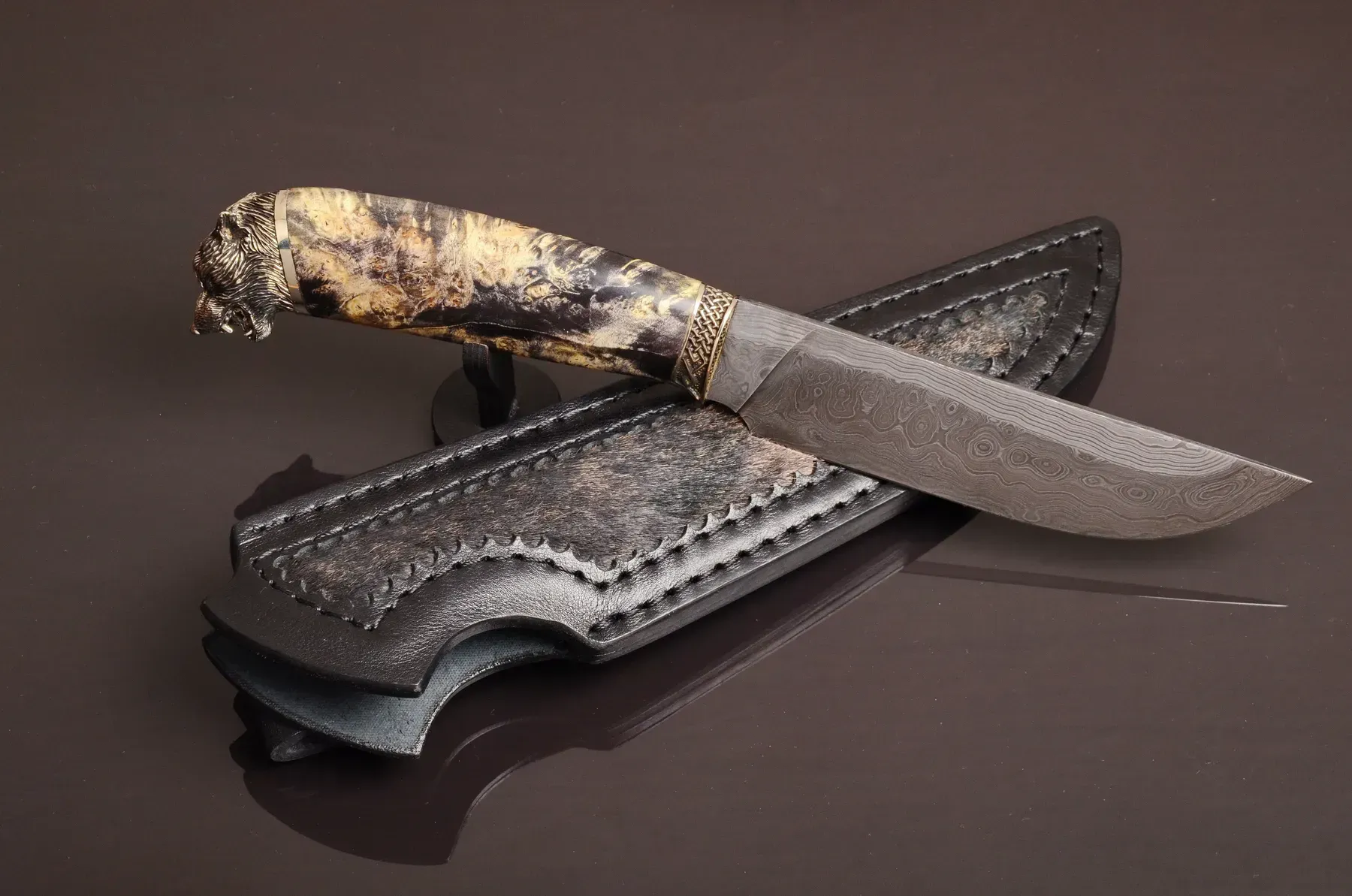 Handmade Damascus Steel Knife "Wolf" with Leather Fur Sheath