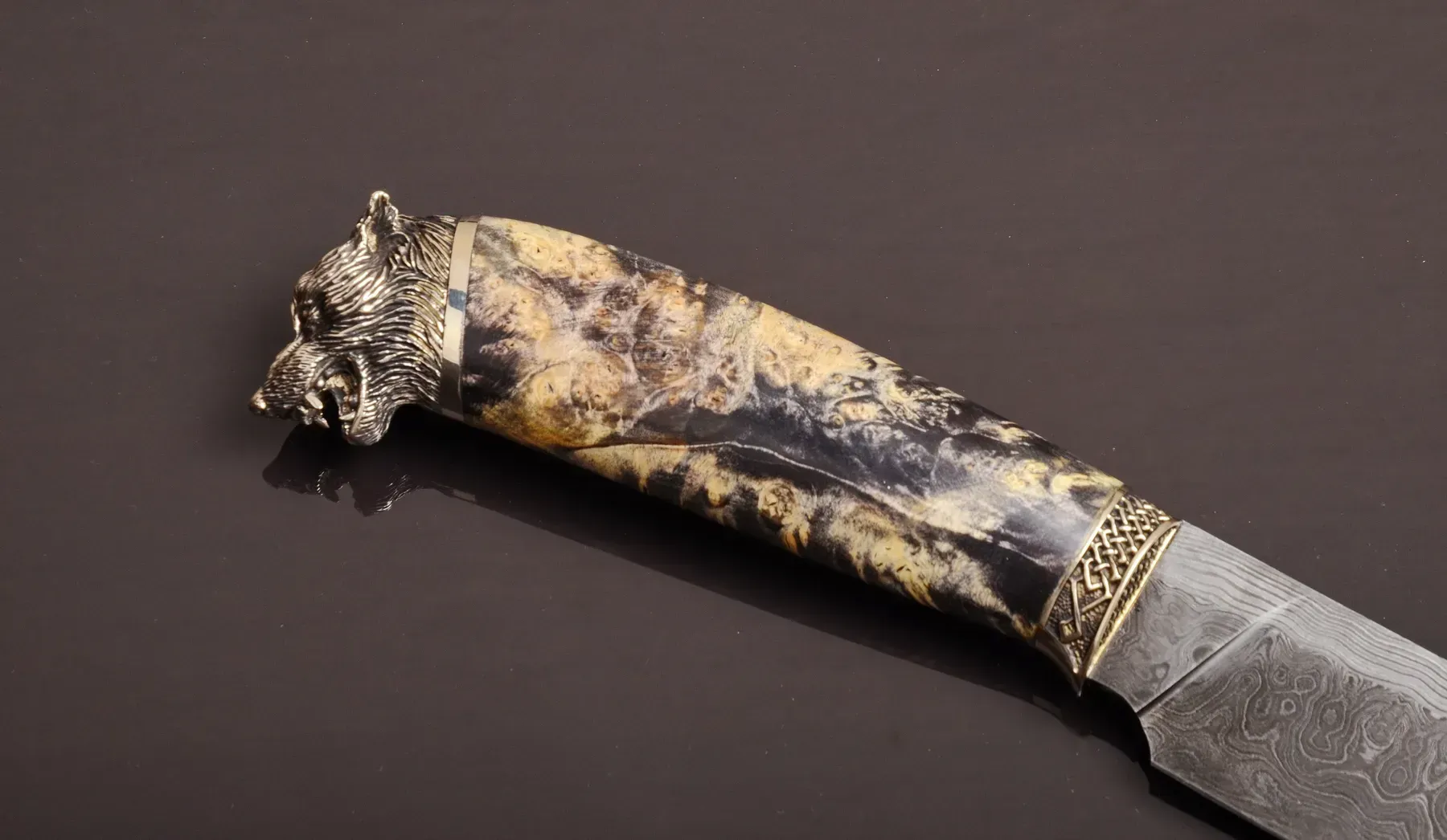 Handmade Damascus Steel Knife "Wolf" with Leather Fur Sheath