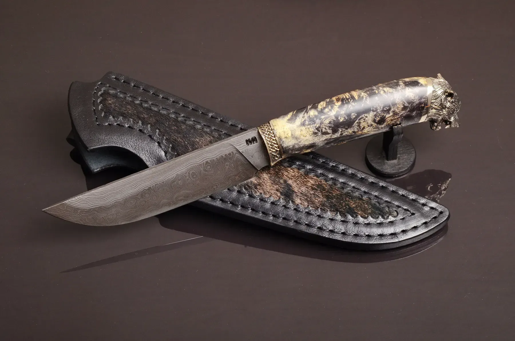 Handmade Damascus Steel Knife "Wolf" with Leather Fur Sheath