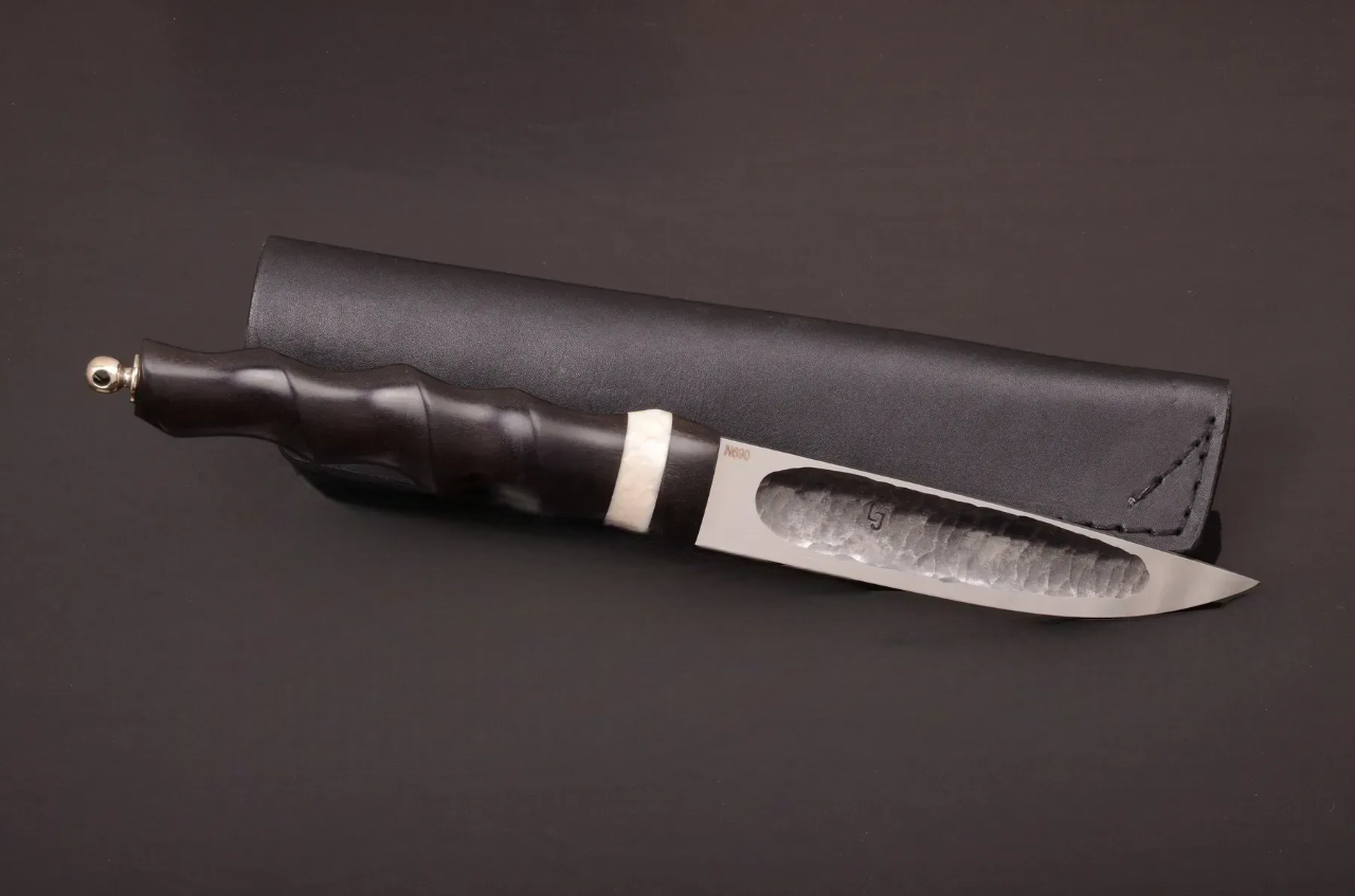 Handmade N690 Steel Knife with Hornbeam Handle and Leather Sheath
