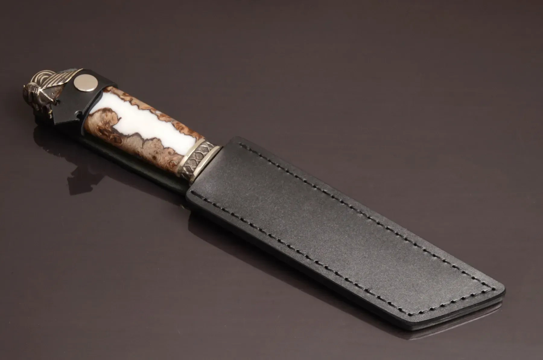 Tanto Samurai – Handcrafted Damascus Steel Knife with Hybrid Handle