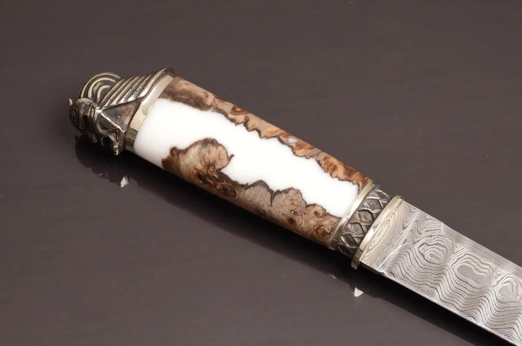 Tanto Samurai – Handcrafted Damascus Steel Knife with Hybrid Handle